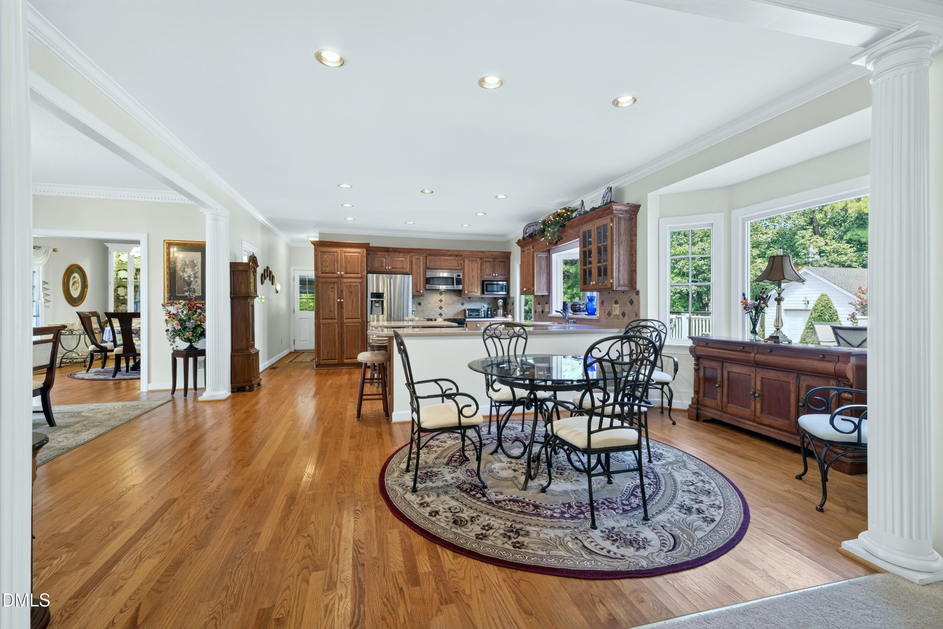606 Country Lane