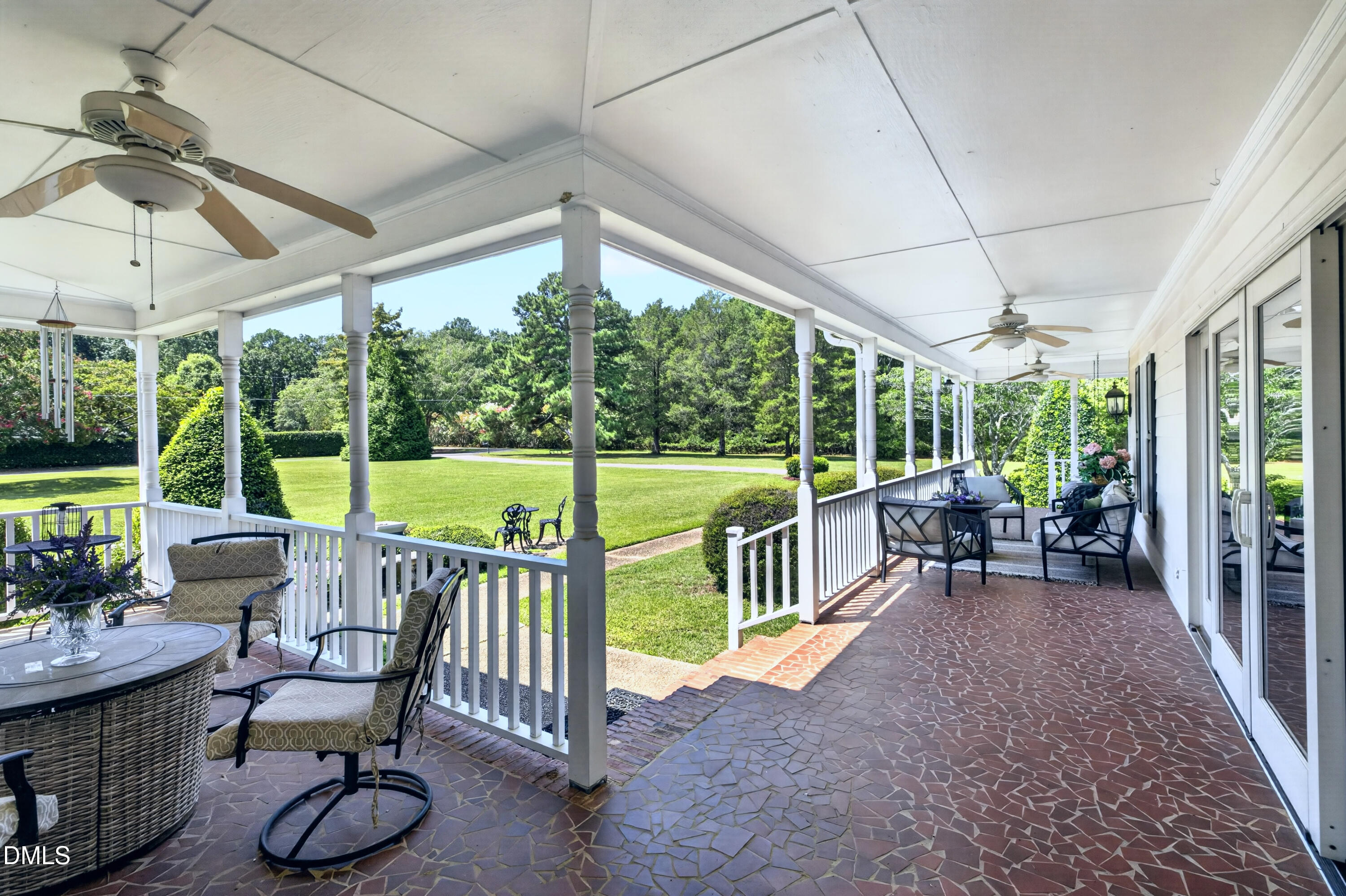 606 Country Lane