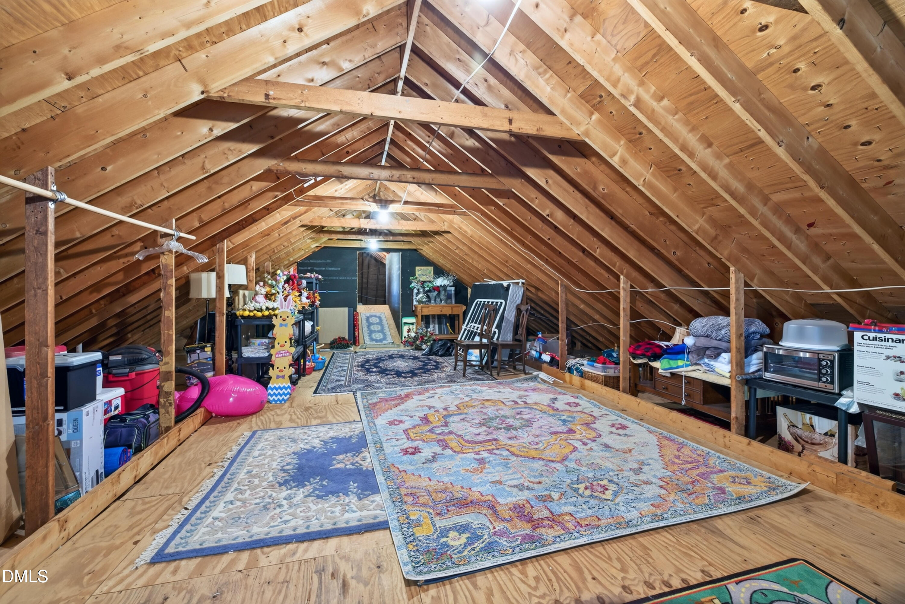 606 Country Lane