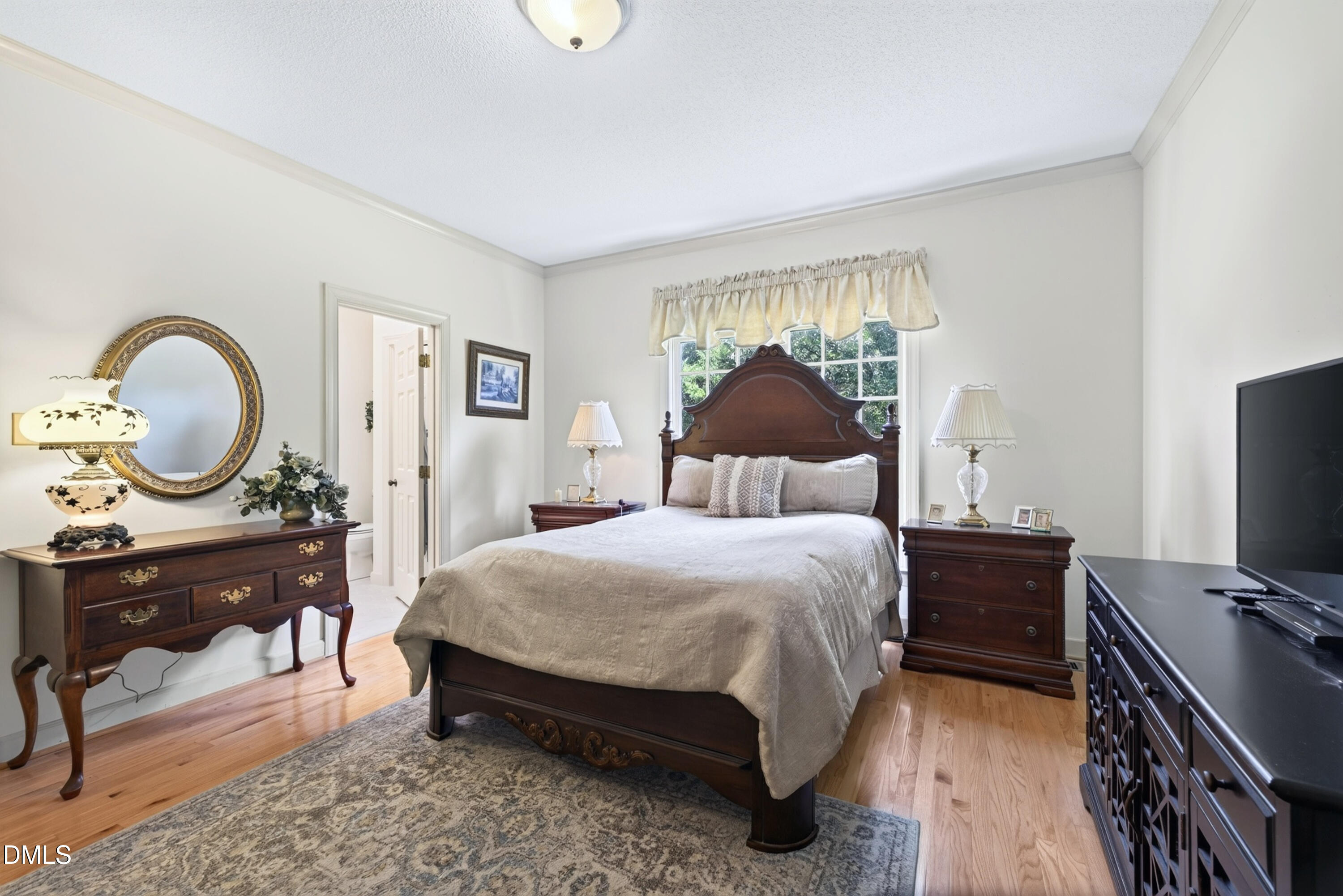 606 Country Lane