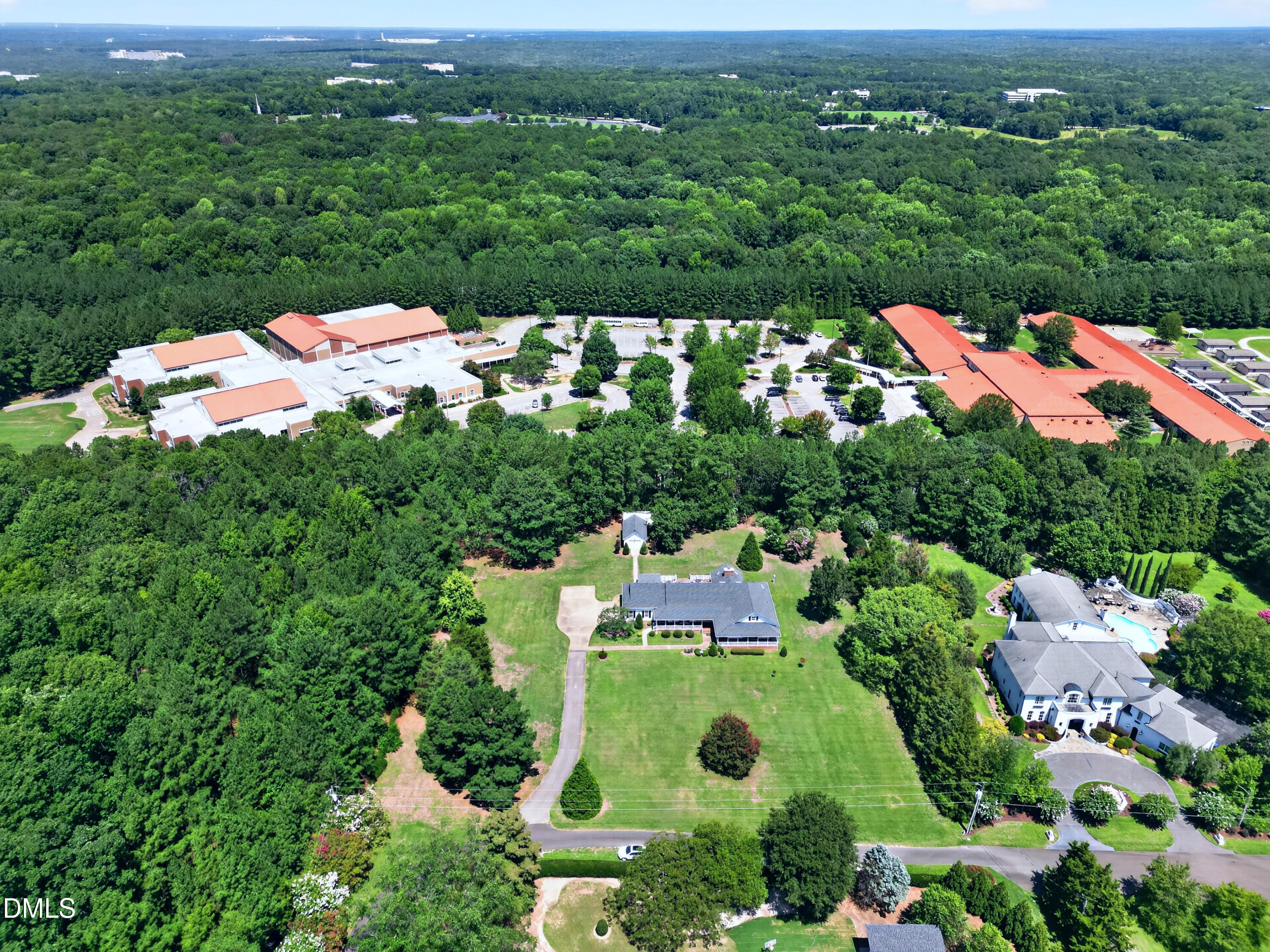 606 Country Lane