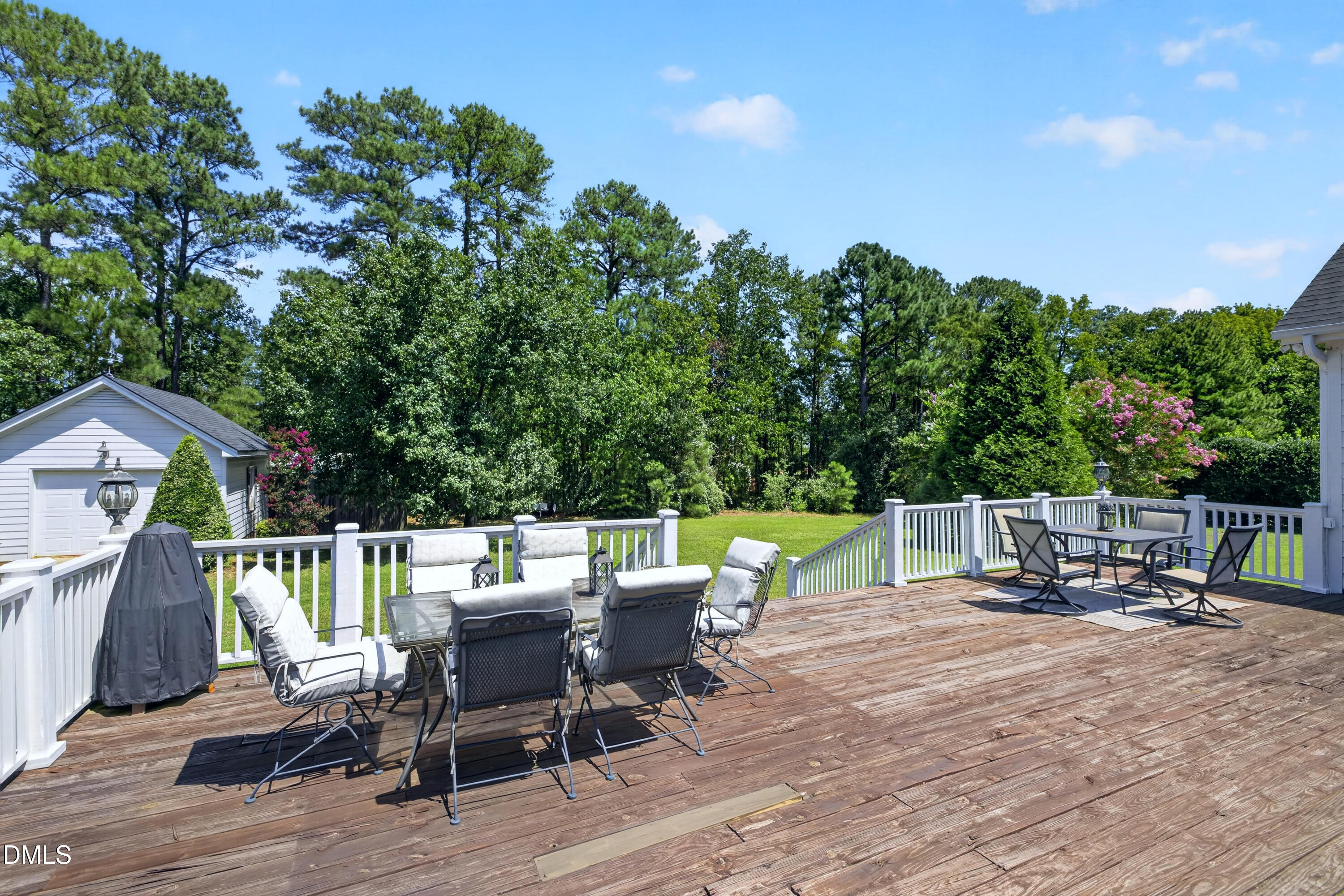 606 Country Lane