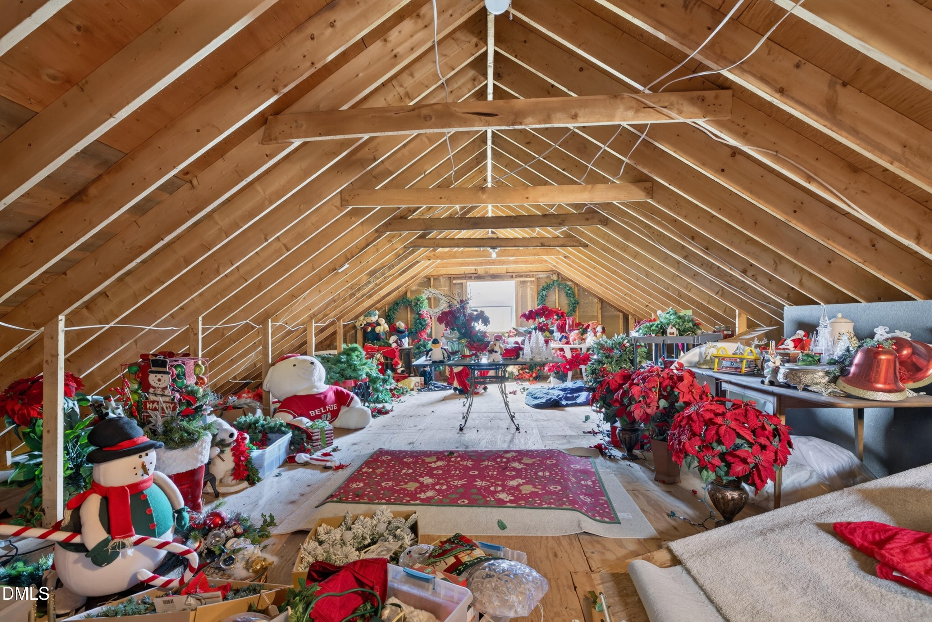 606 Country Lane