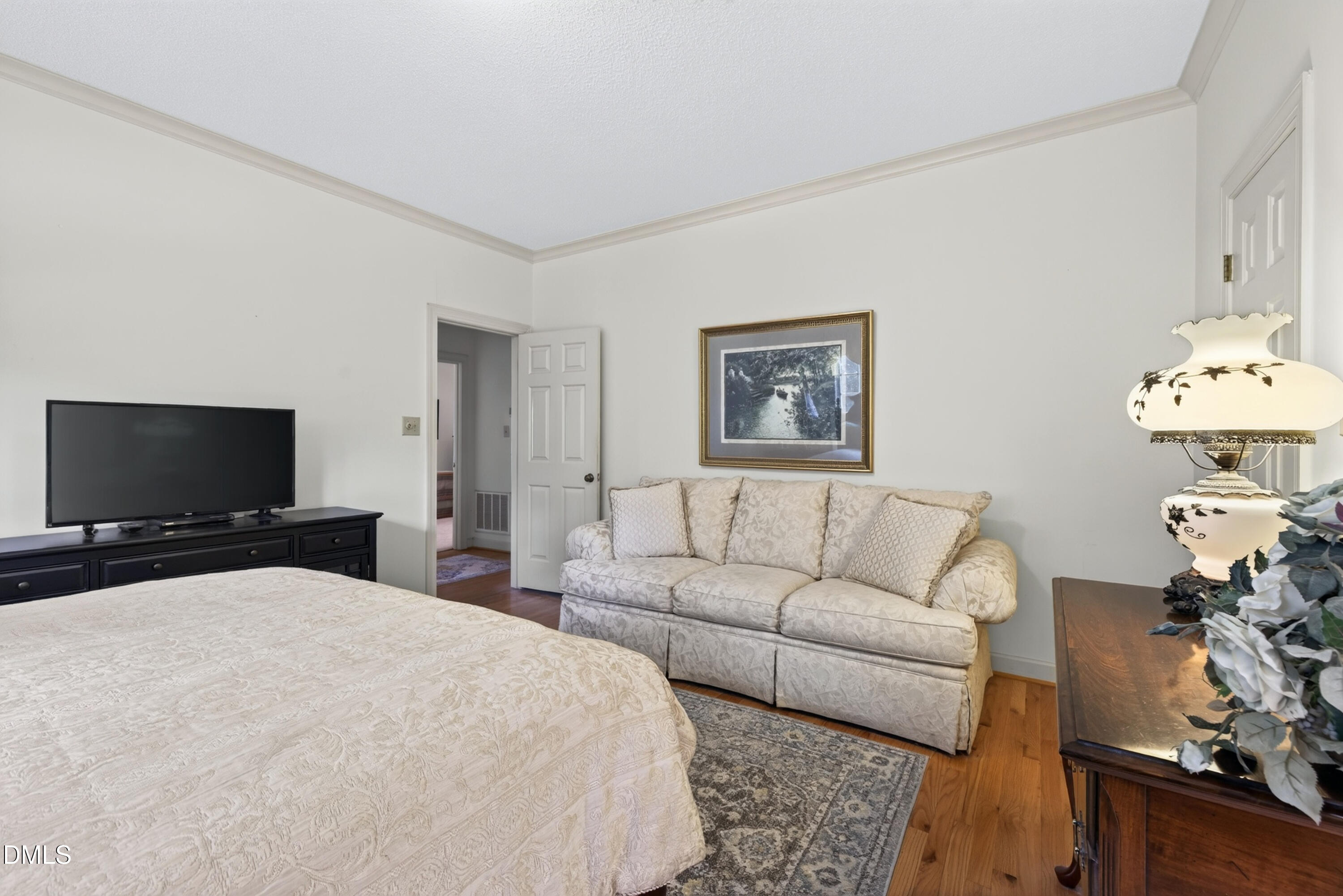 606 Country Lane