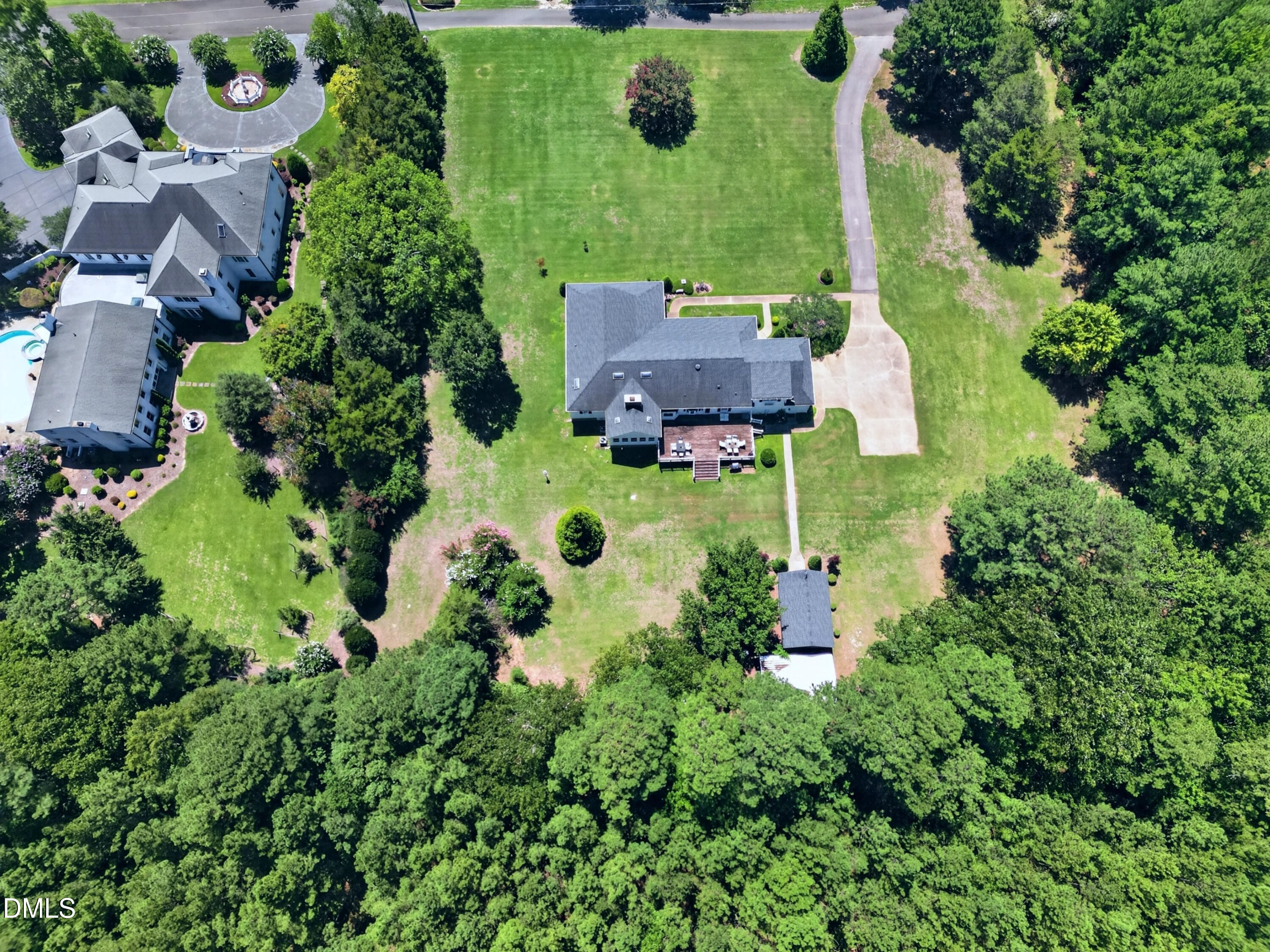 606 Country Lane