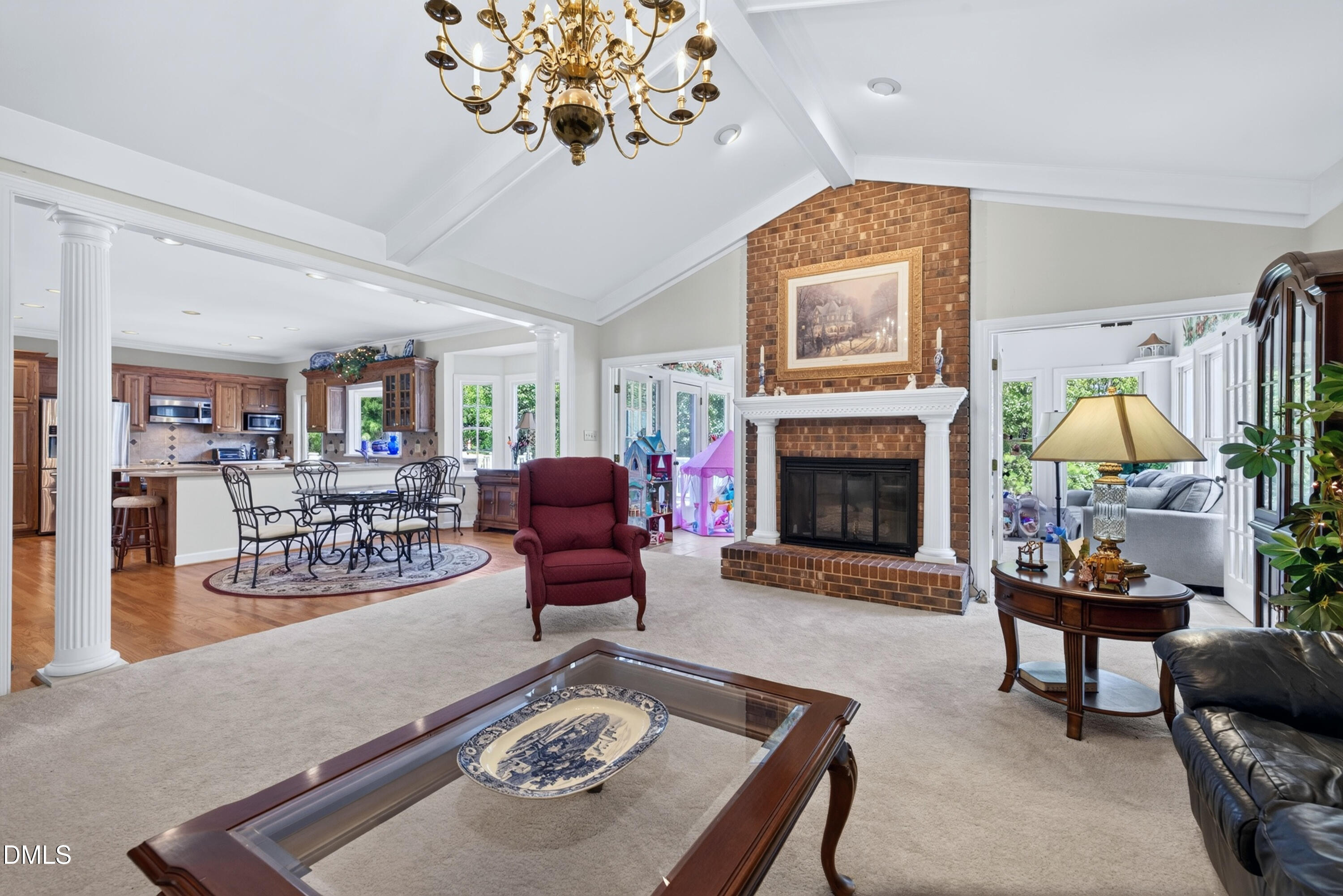 606 Country Lane