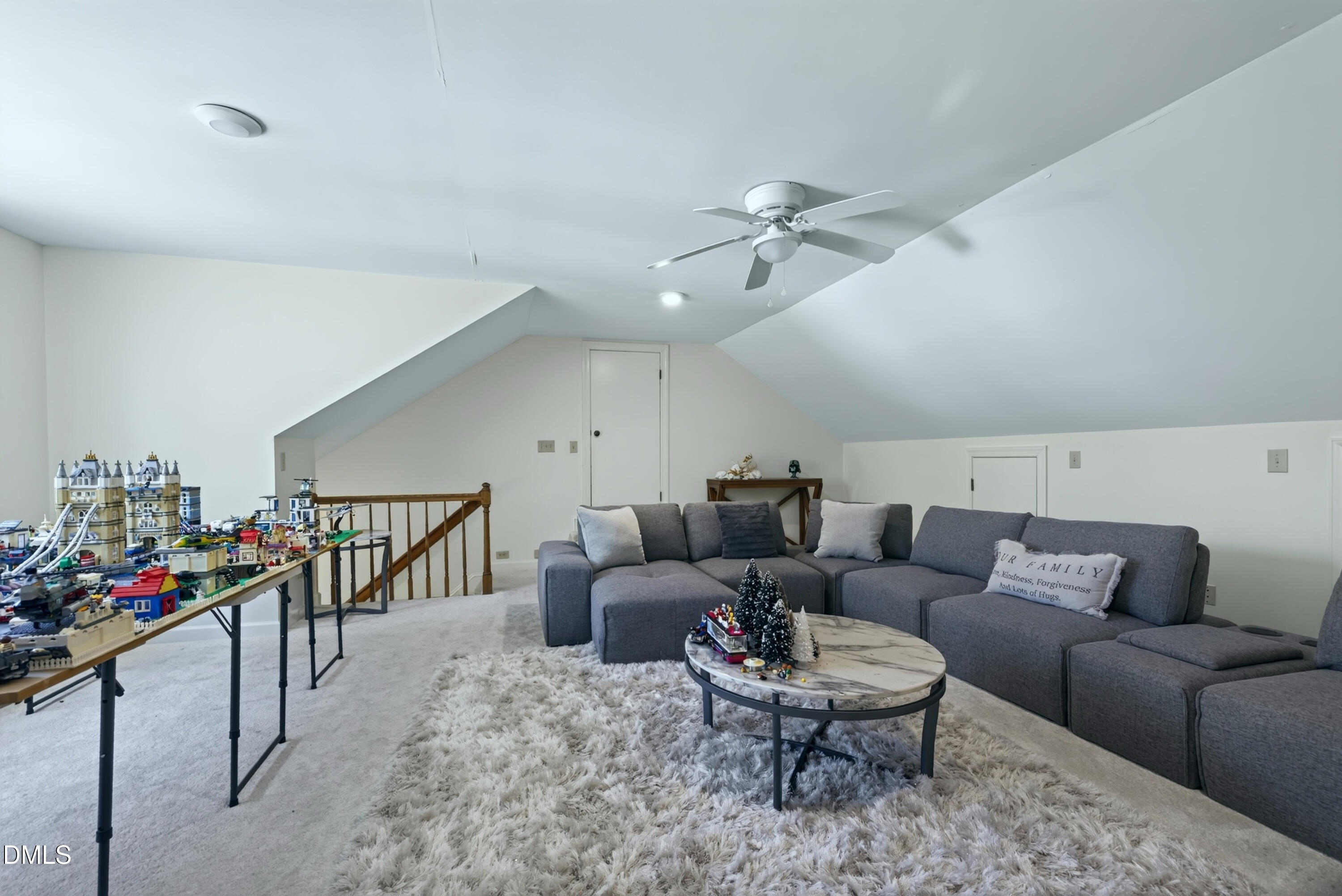 606 Country Lane