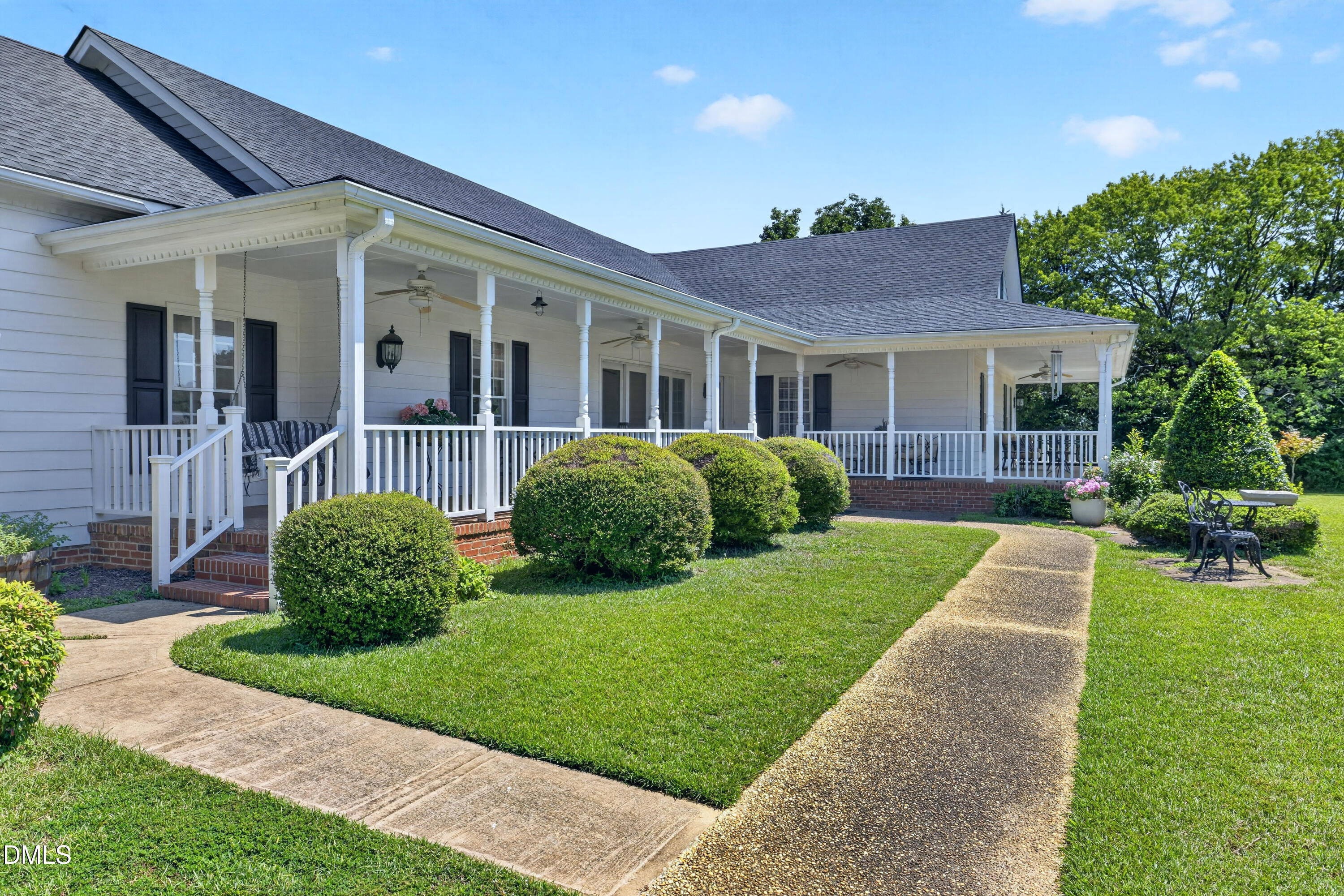 606 Country Lane