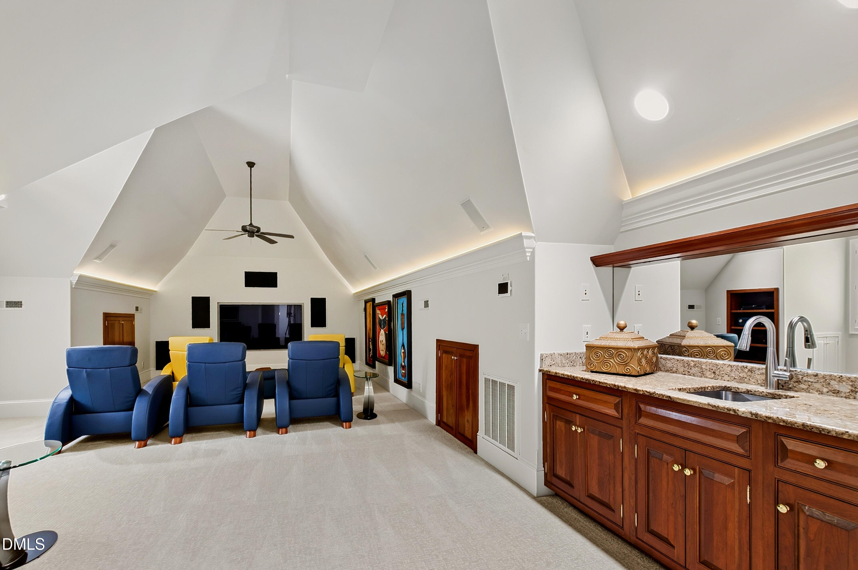 113 Richelieu Drive
