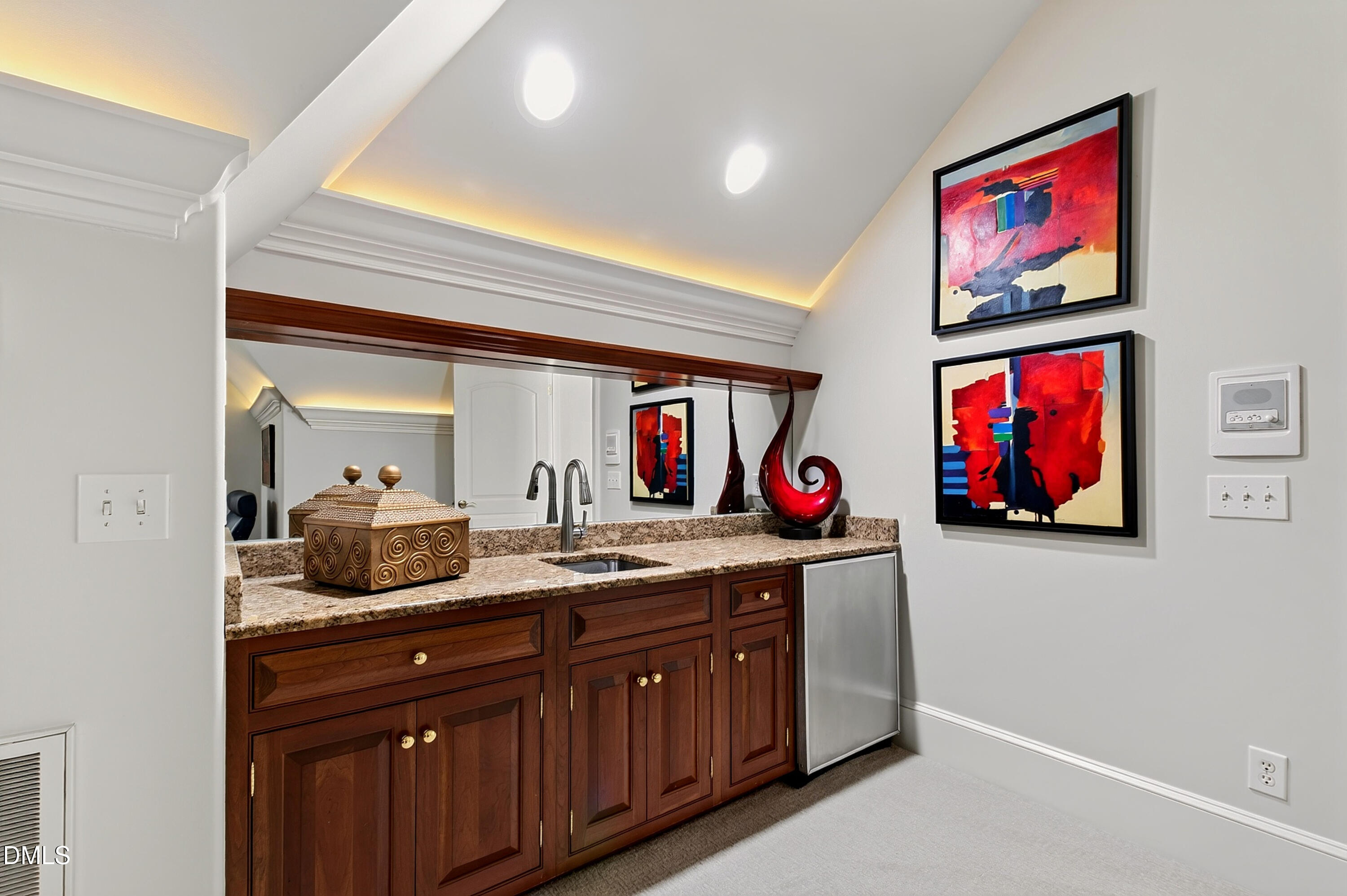 113 Richelieu Drive