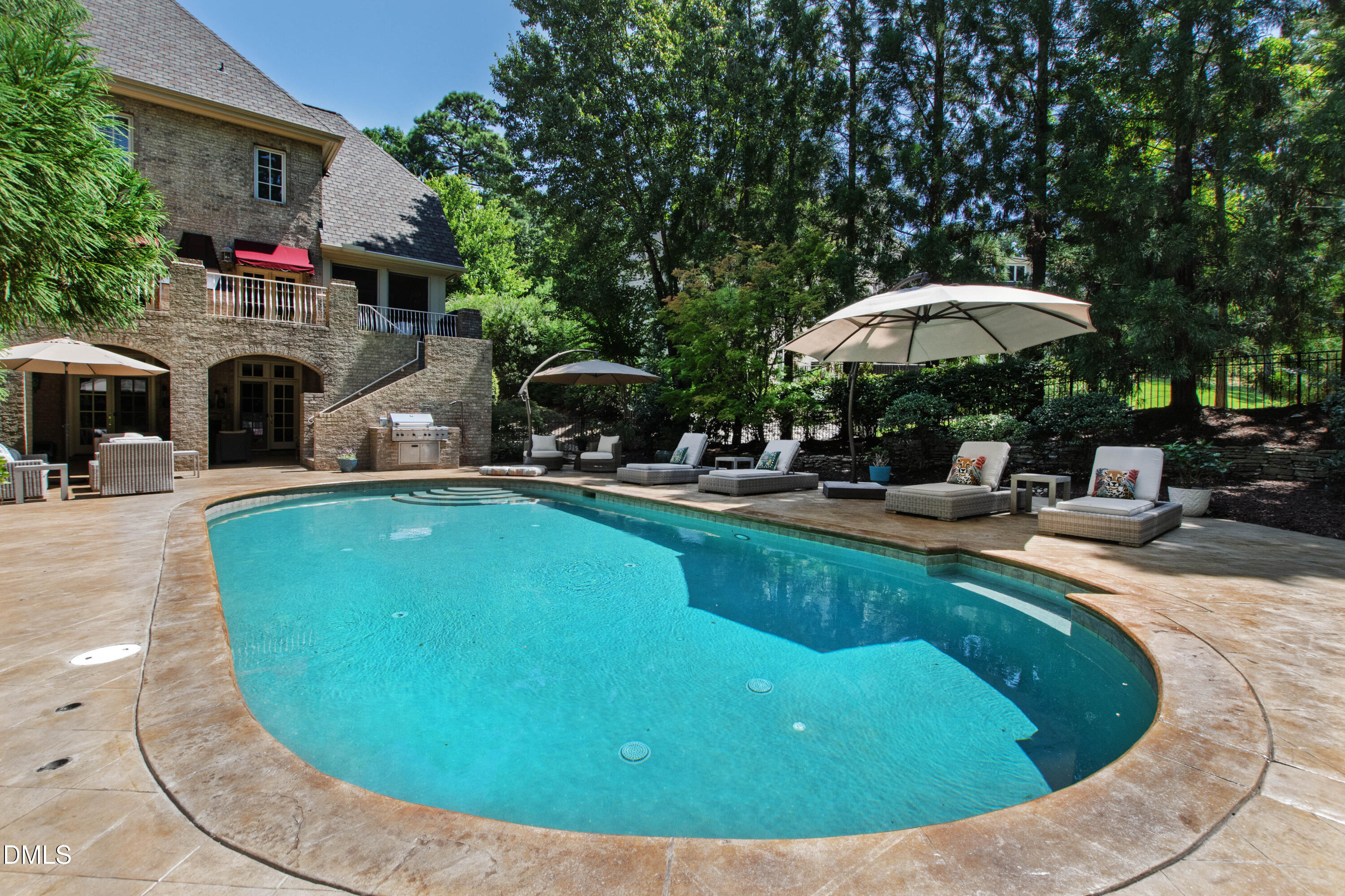 113 Richelieu Drive