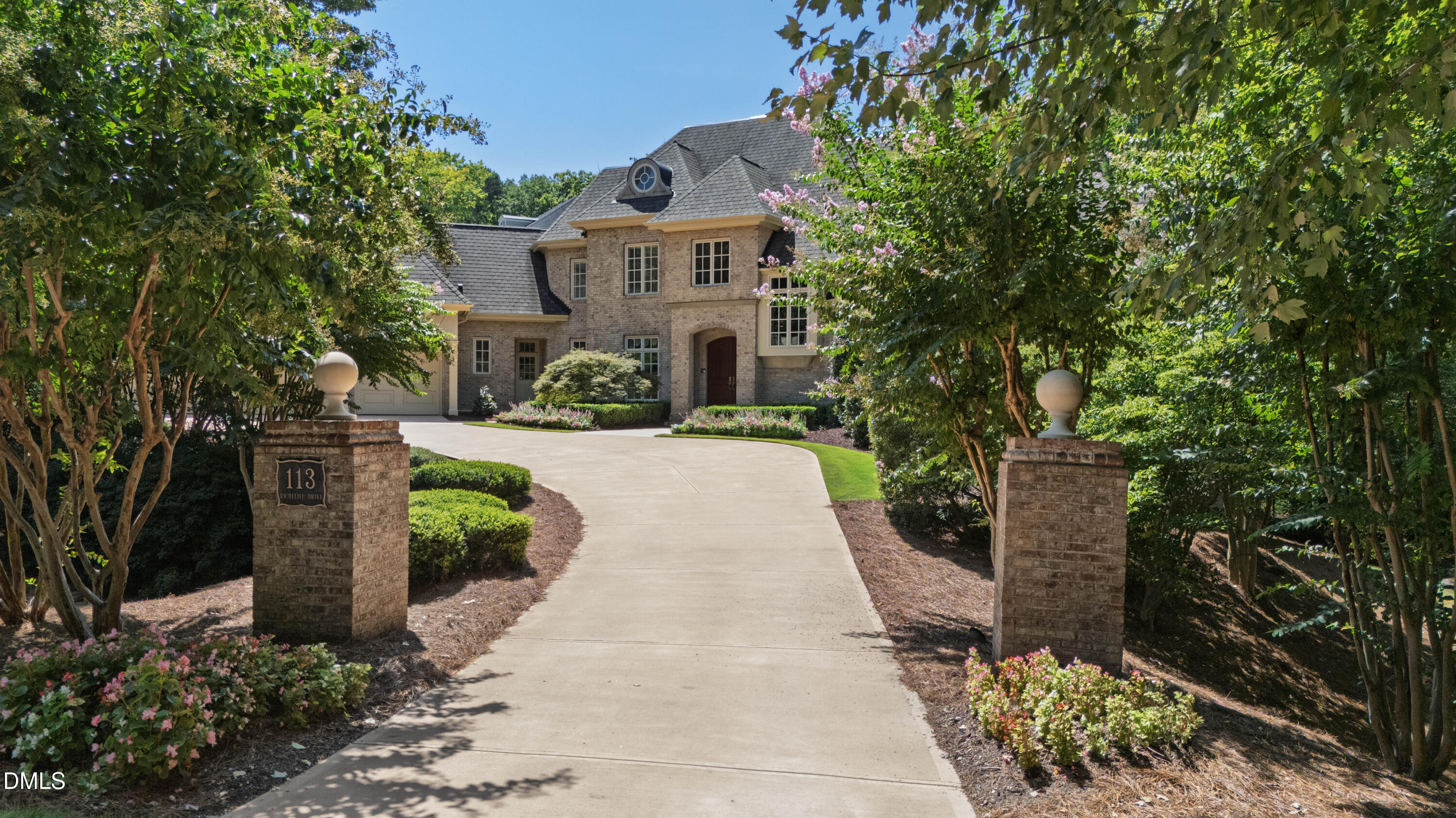 113 Richelieu Drive