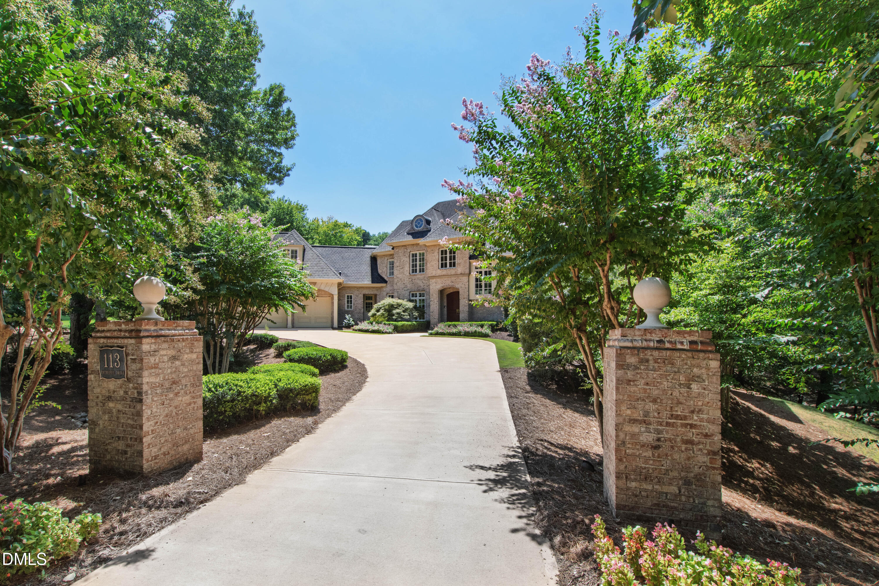 113 Richelieu Drive