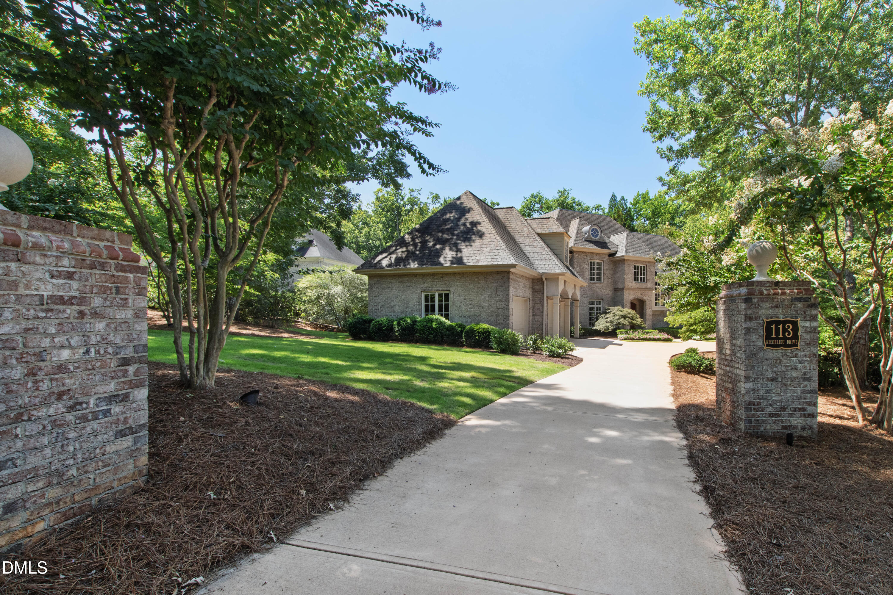 113 Richelieu Drive
