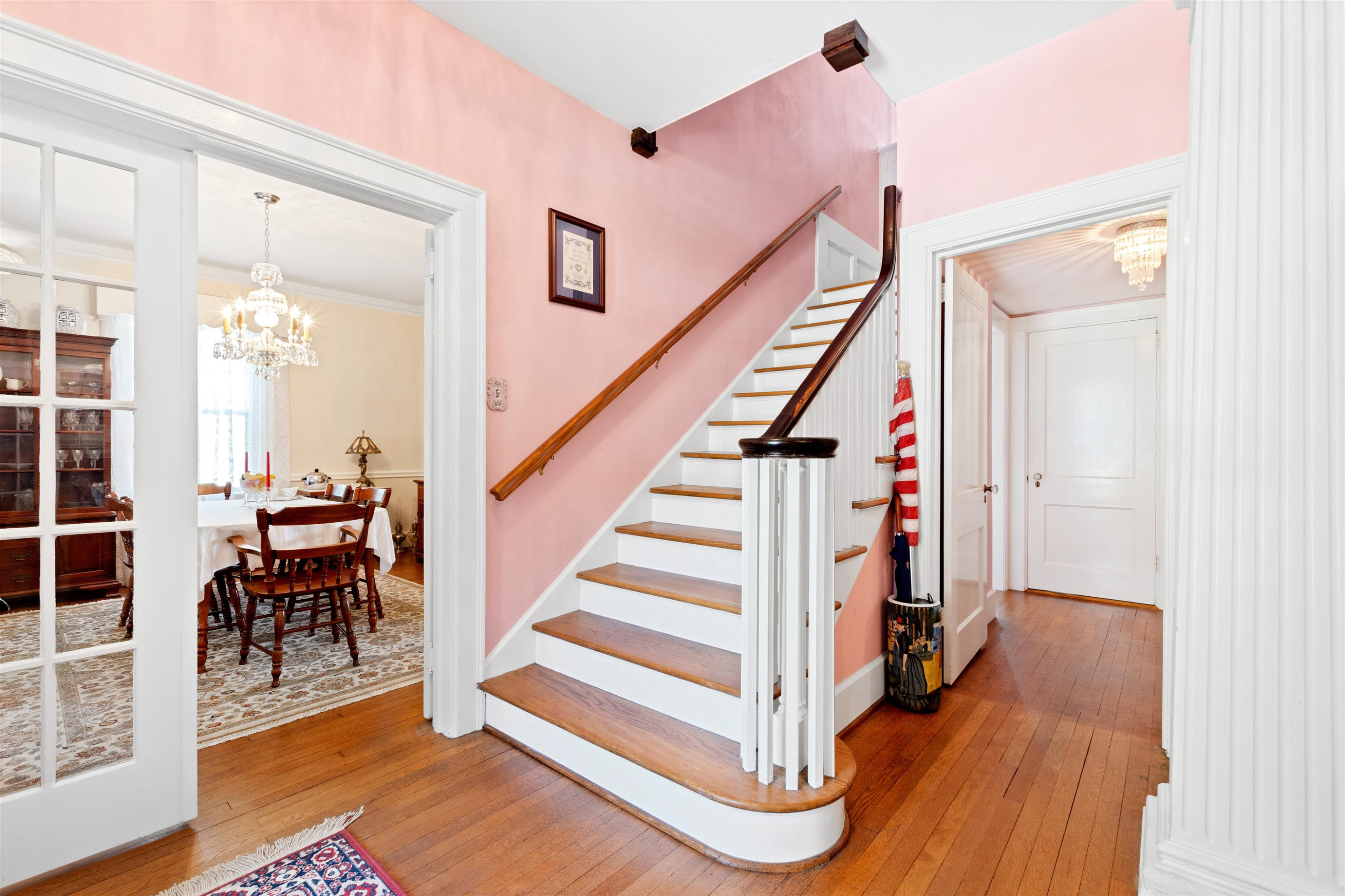 2112 Woodland Avenue