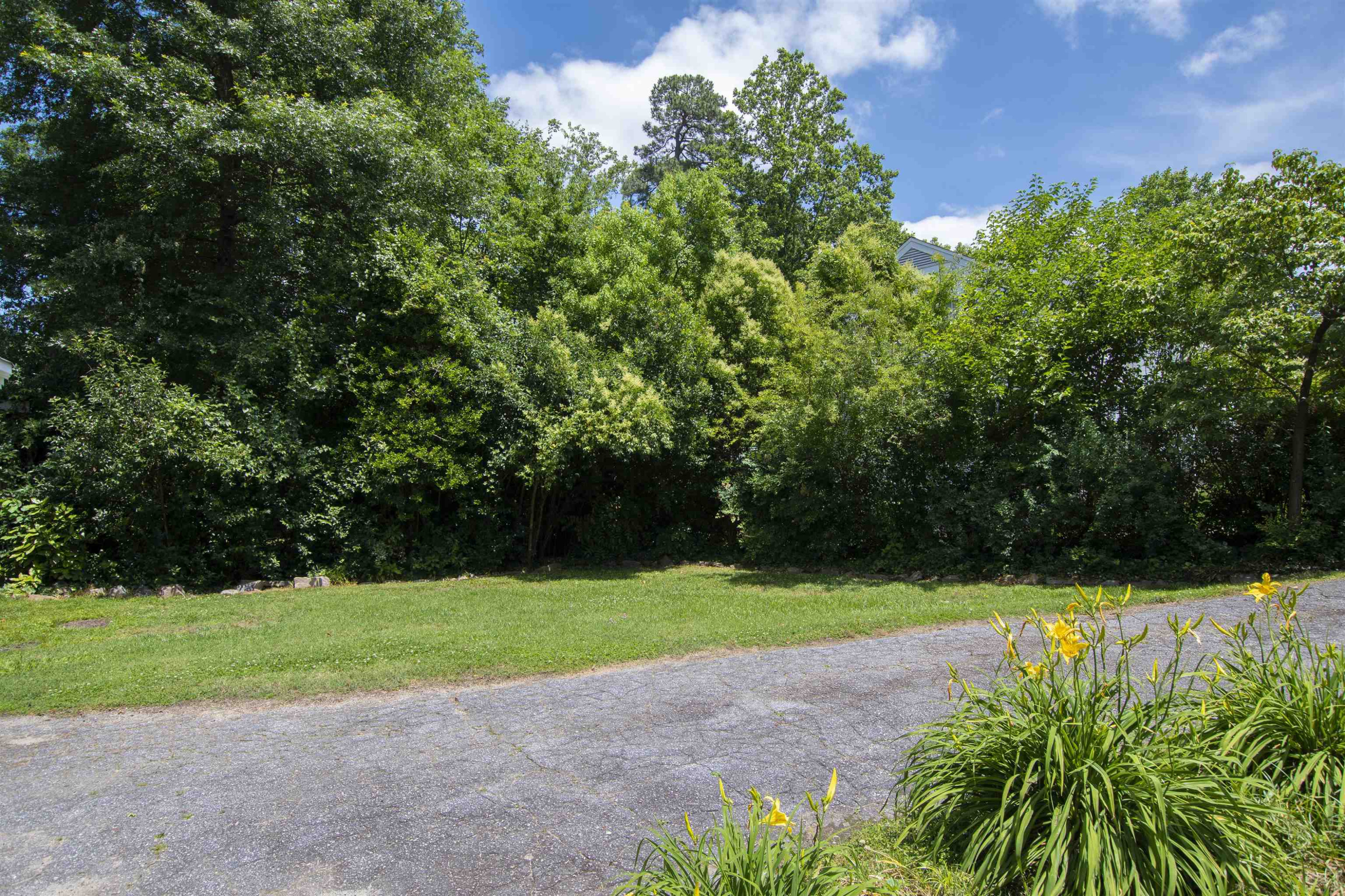 2112 Woodland Avenue