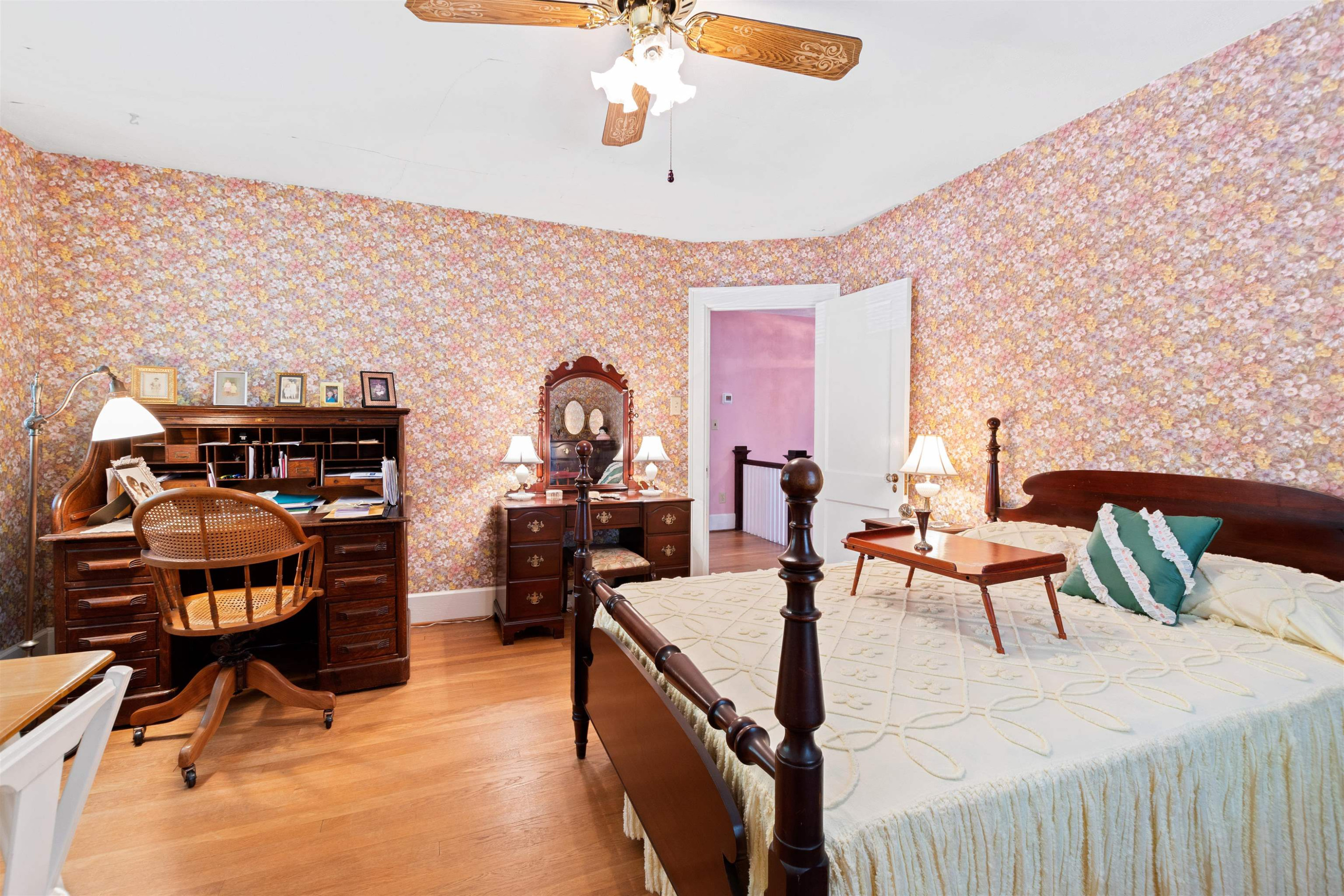 2112 Woodland Avenue