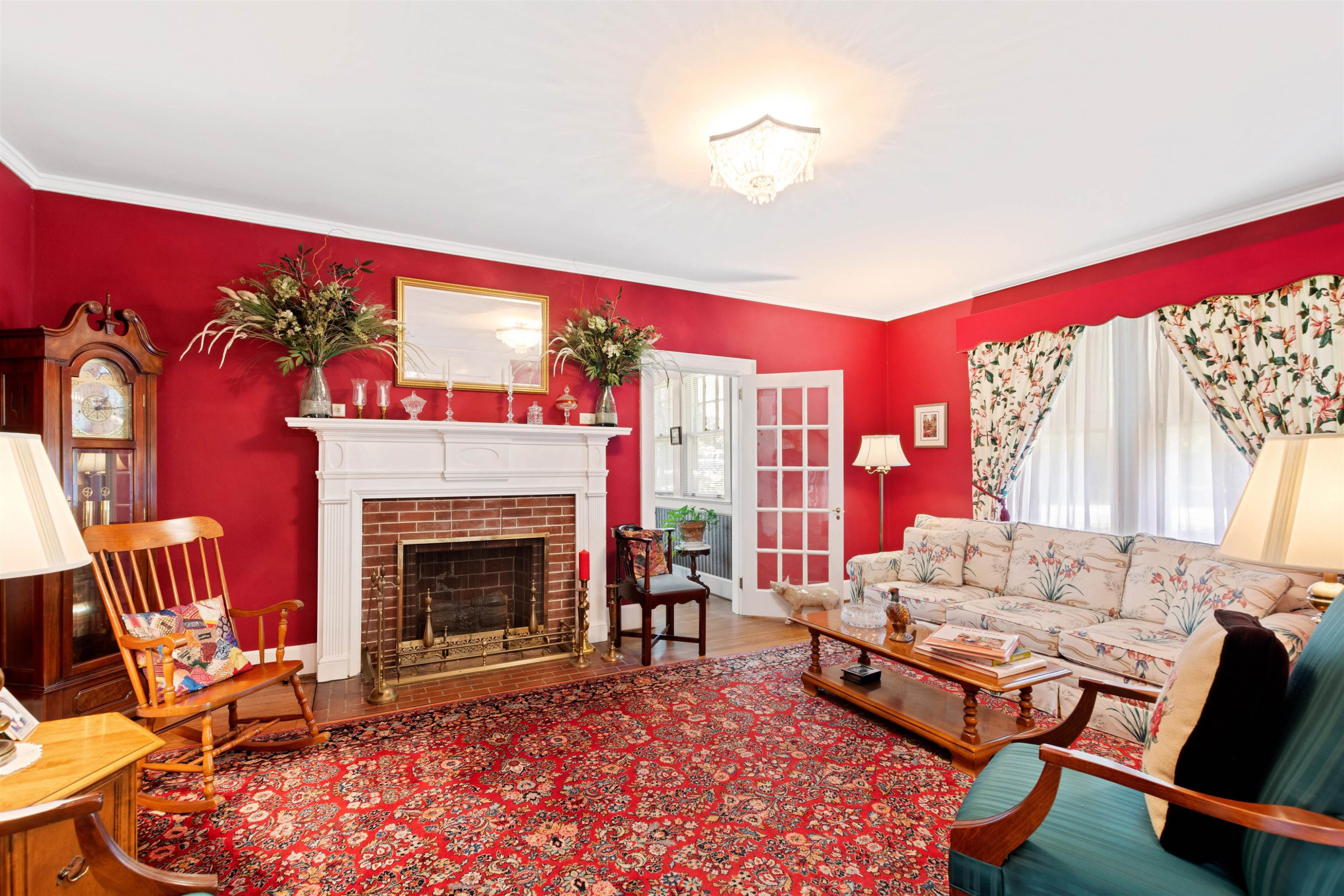 2112 Woodland Avenue