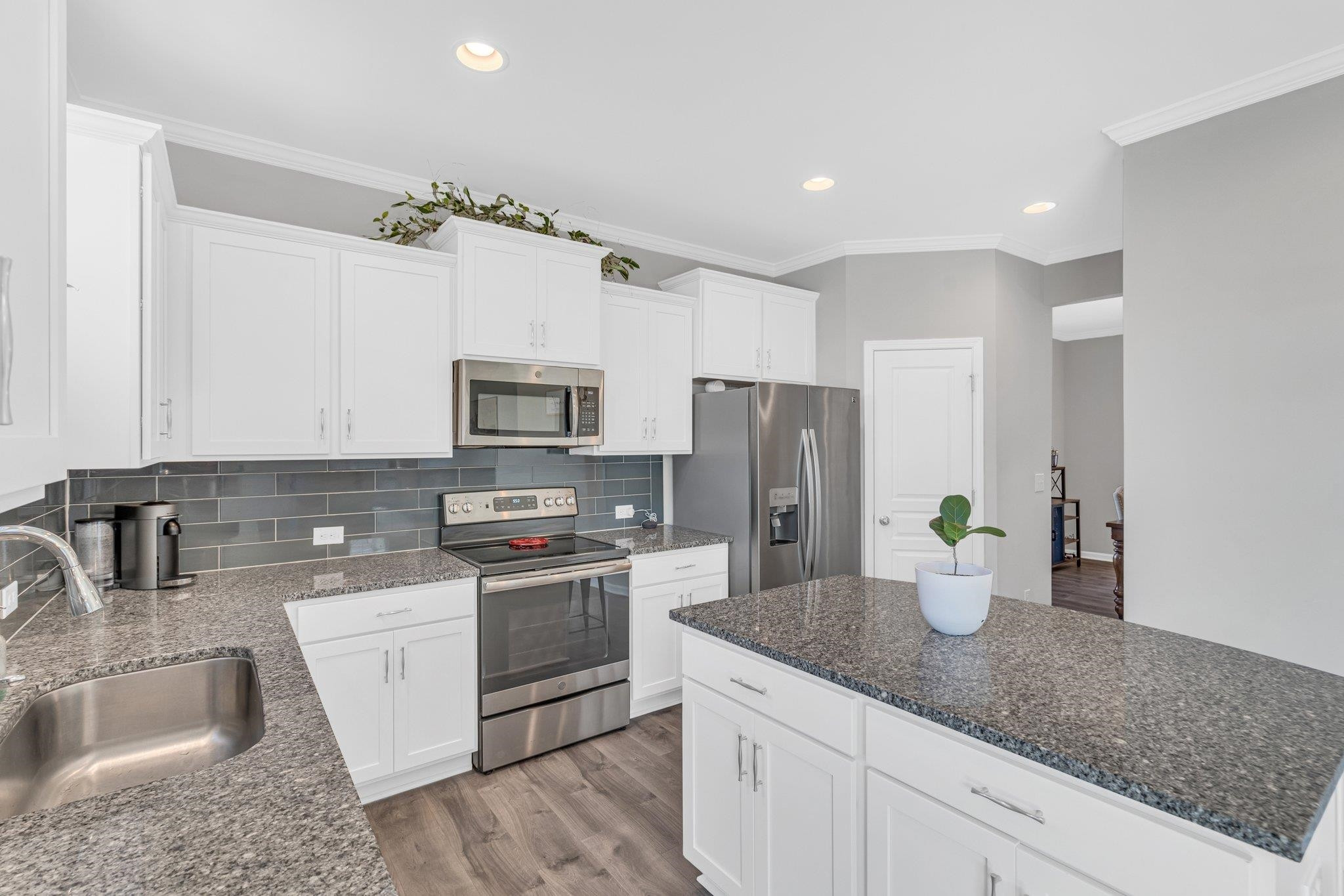 1104 Hidden Manor Drive