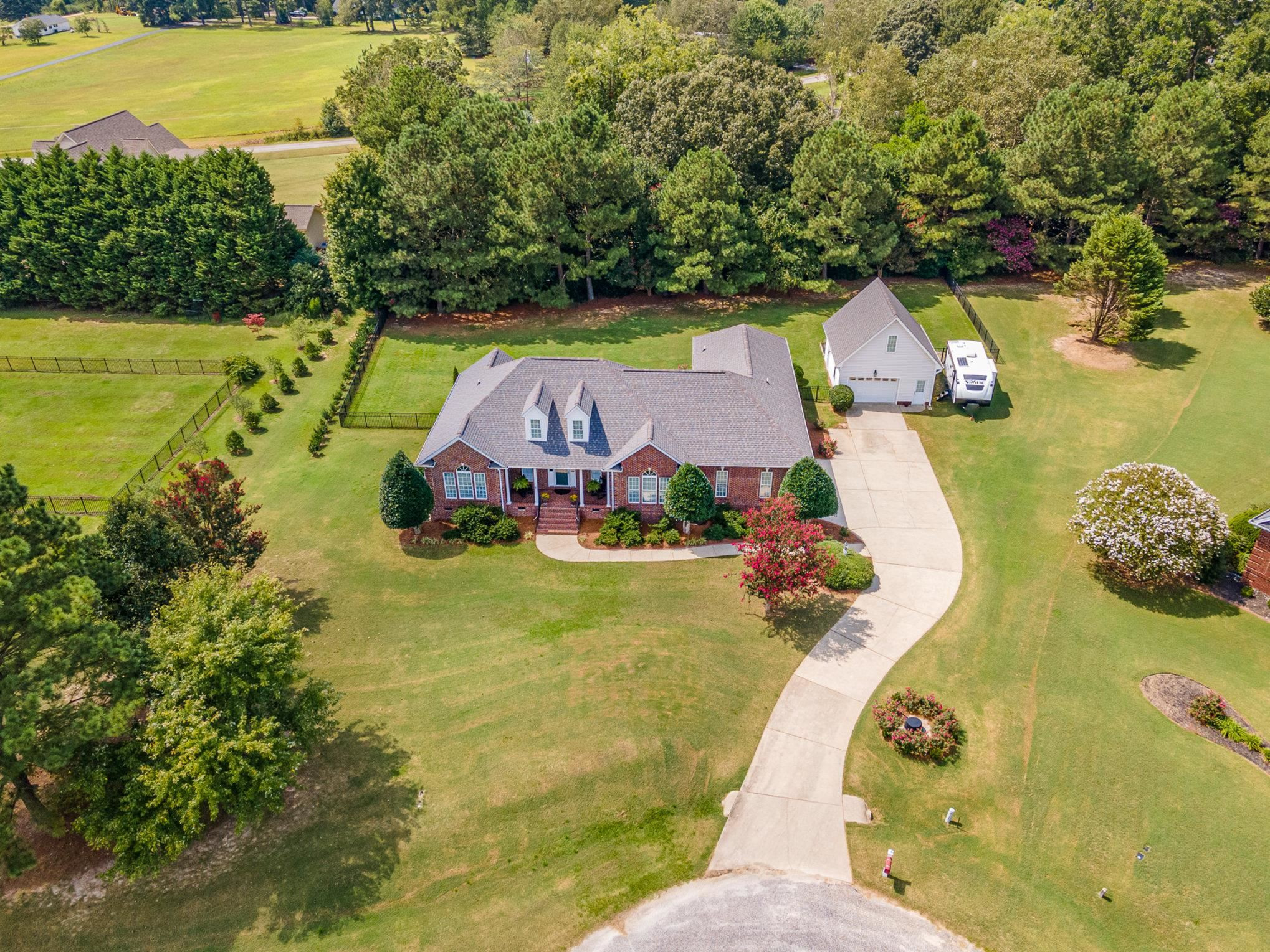 105 Oakwood Drive
