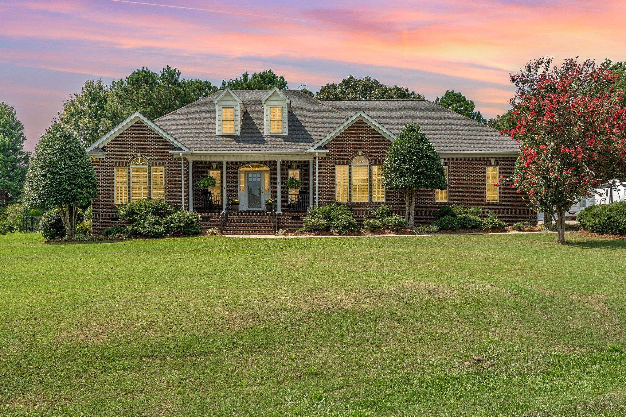 105 Oakwood Drive