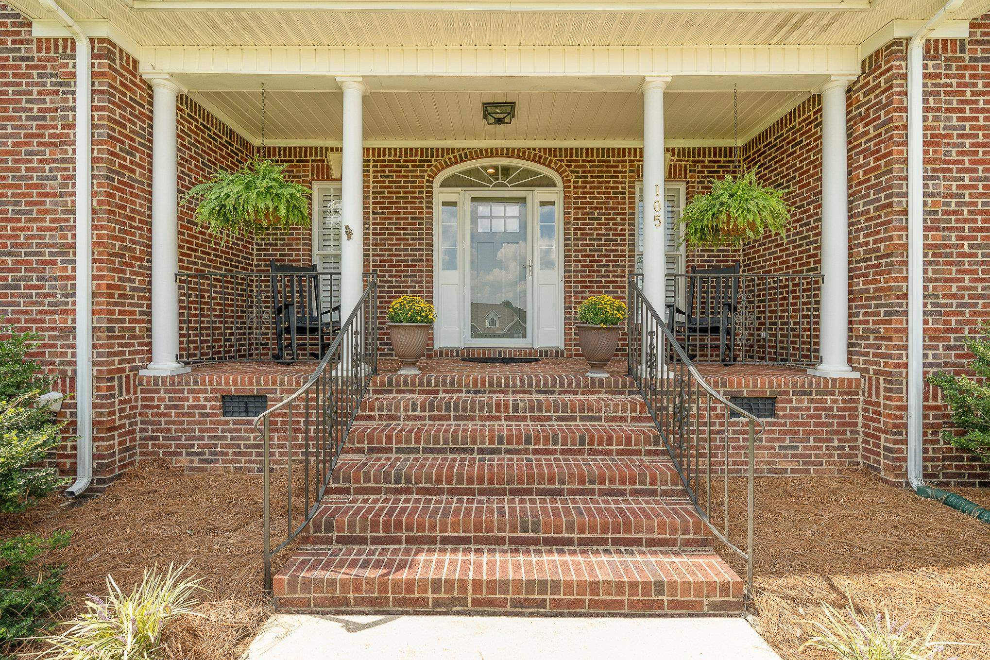 105 Oakwood Drive
