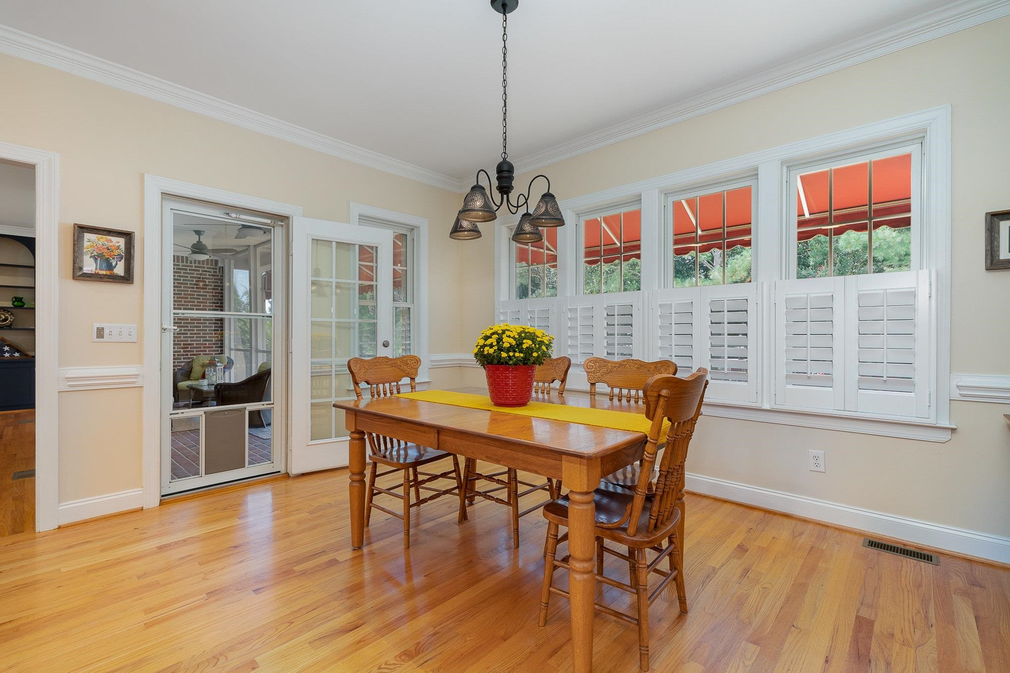 105 Oakwood Drive