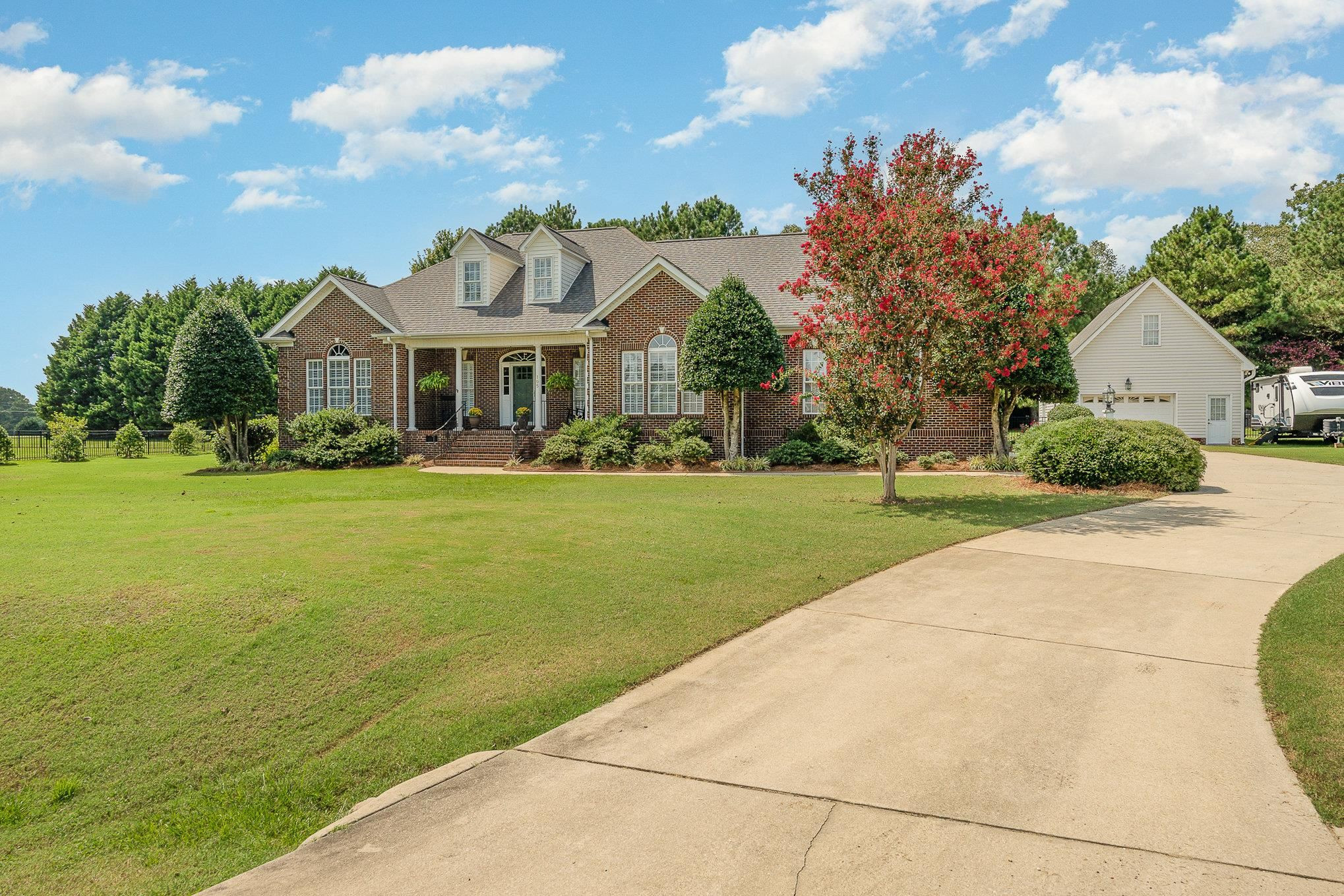 105 Oakwood Drive