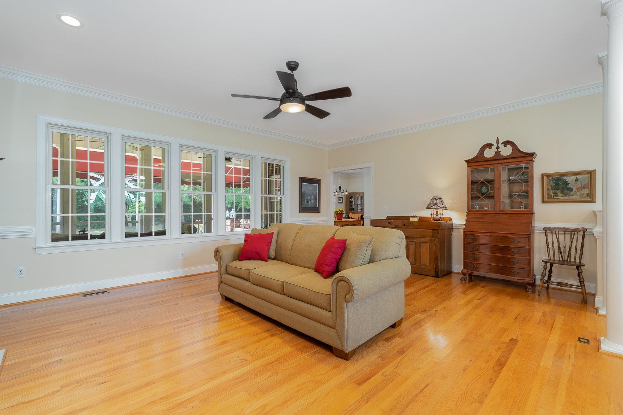 105 Oakwood Drive