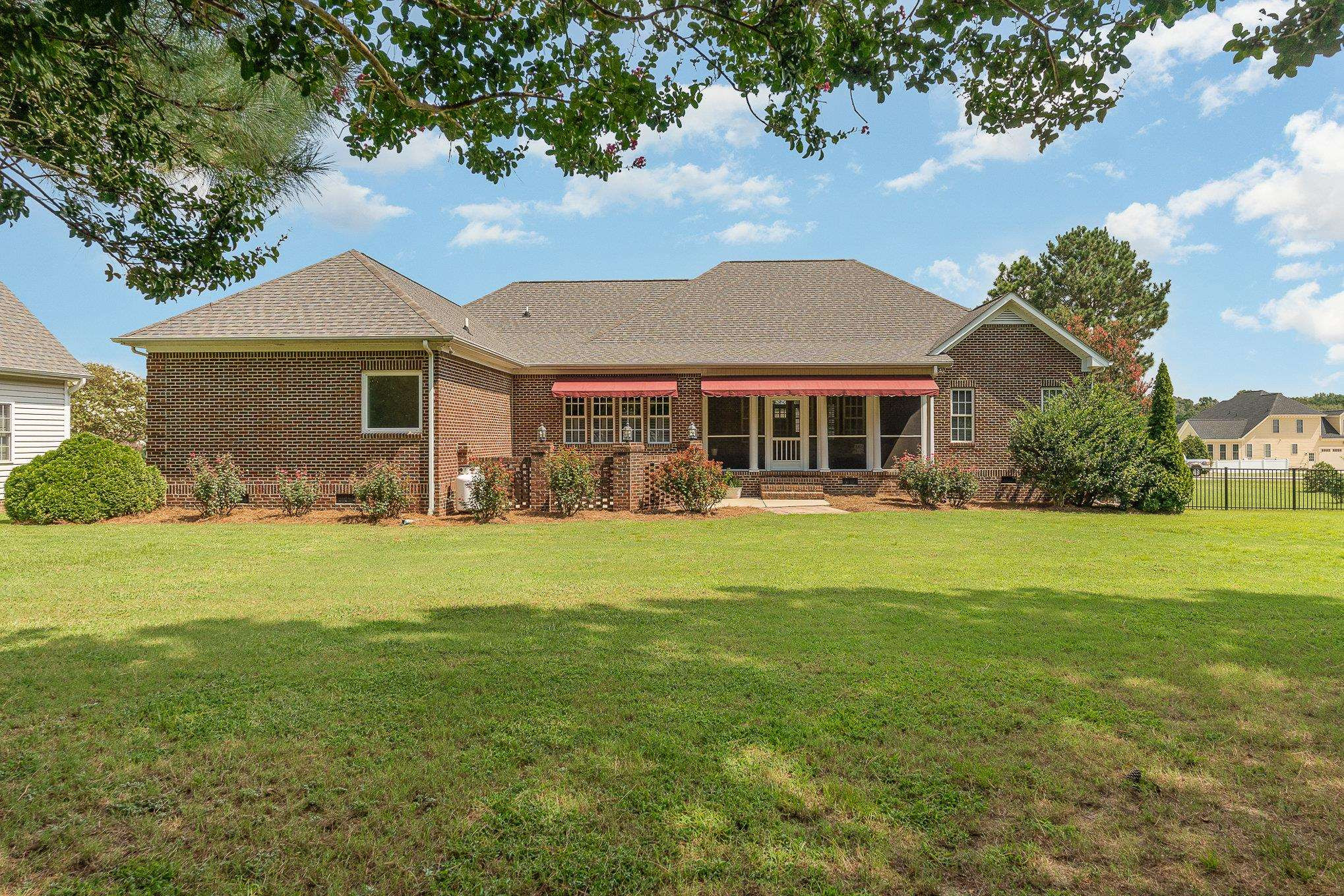 105 Oakwood Drive