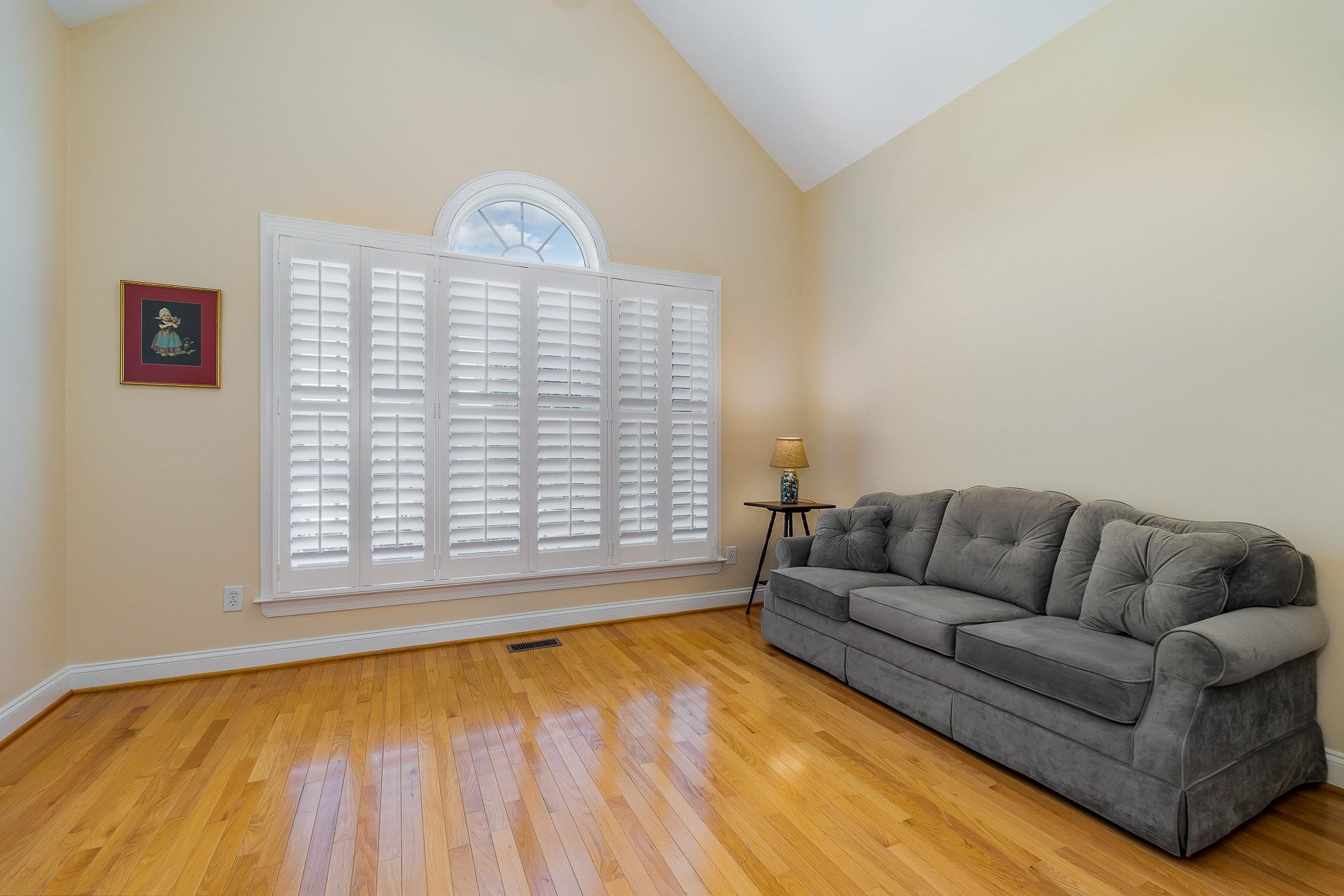 105 Oakwood Drive
