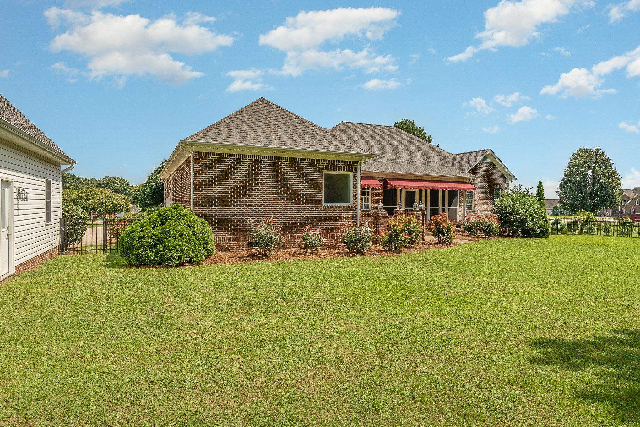 105 Oakwood Drive