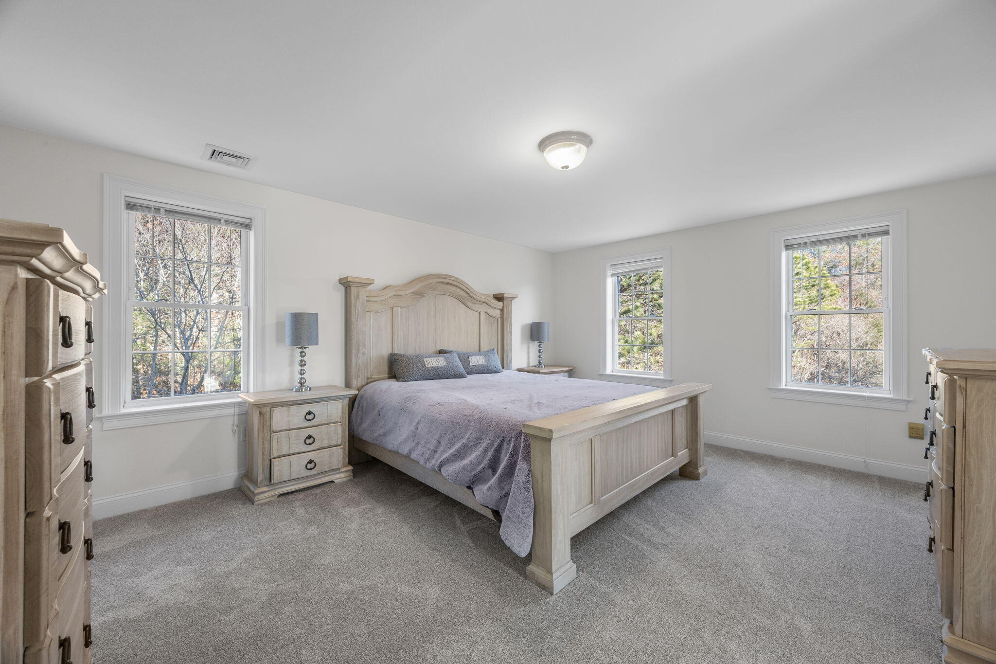 6 Granite Circle