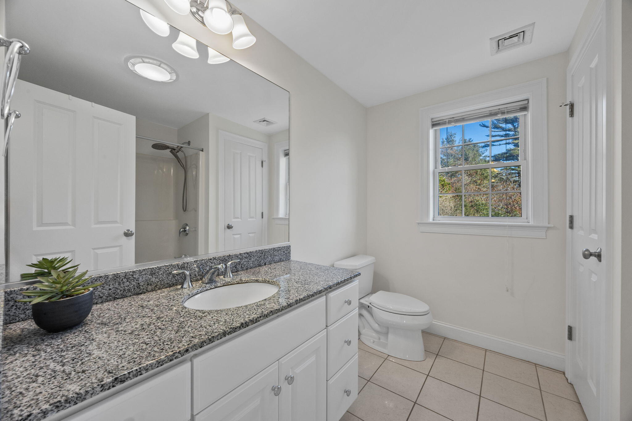 6 Granite Circle