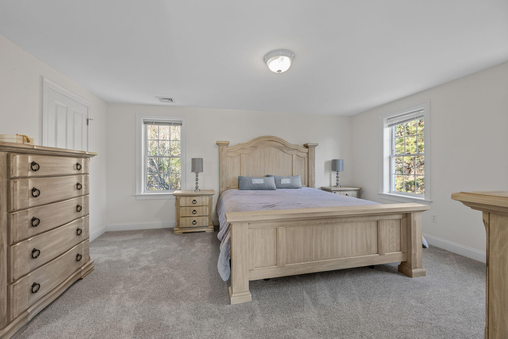 6 Granite Circle