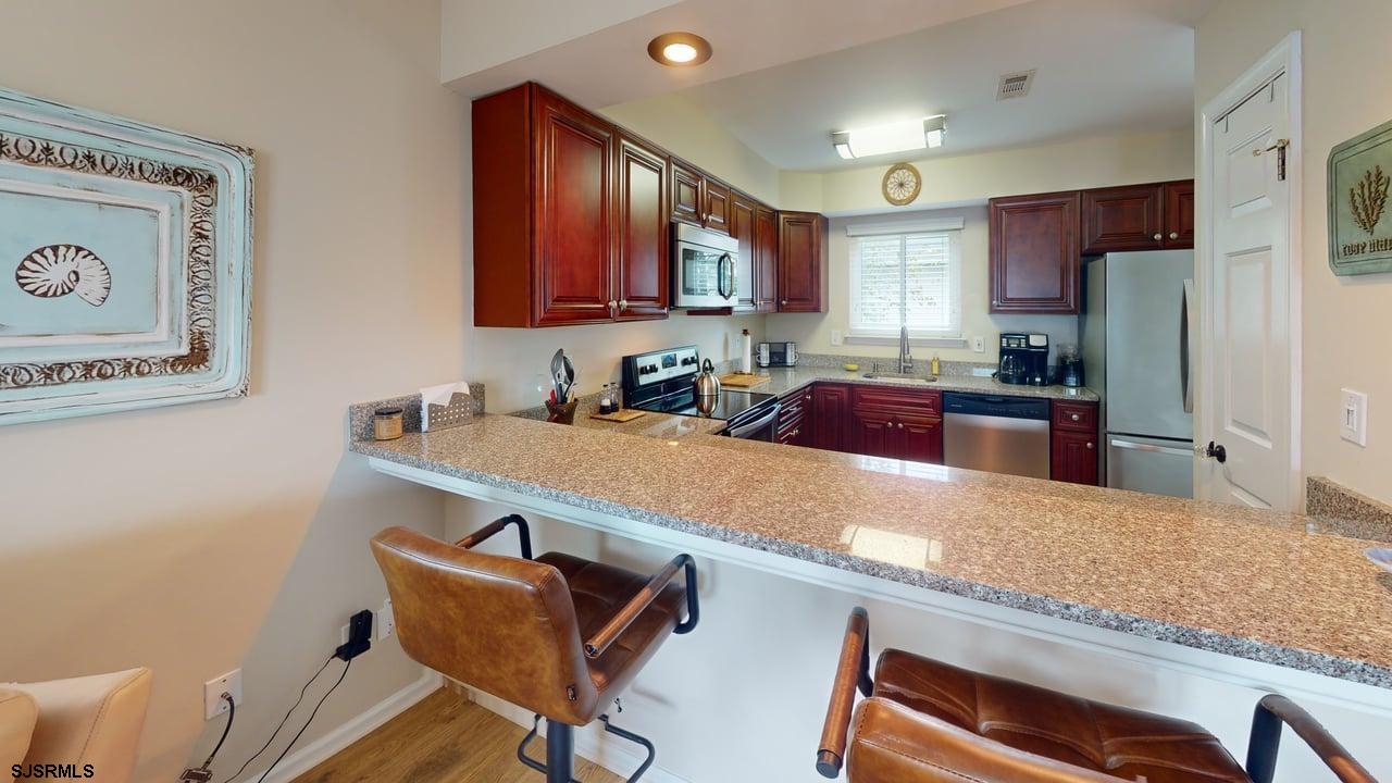 150 W Cedar Ave Ave Unit: 3B