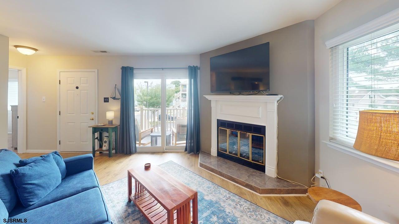 150 W Cedar Ave Ave Unit: 3B