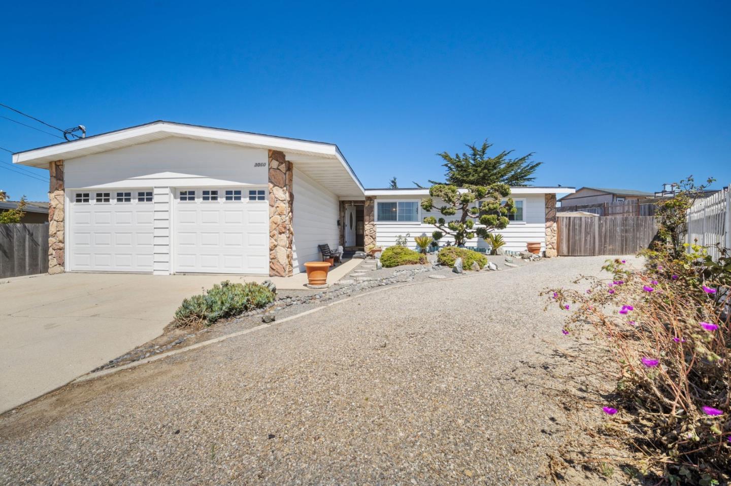 3060 Eddy CIR