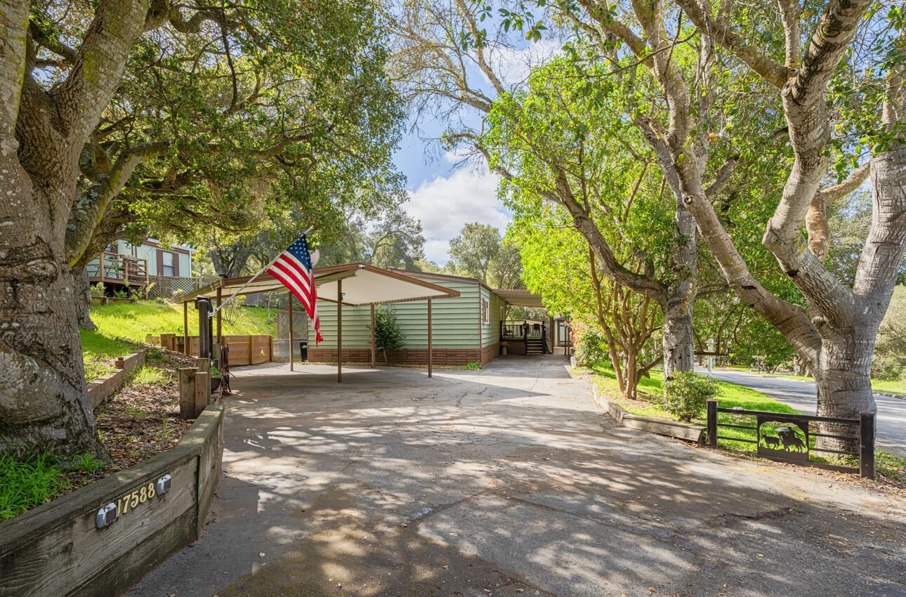 17588 Pond Derosa LN 8