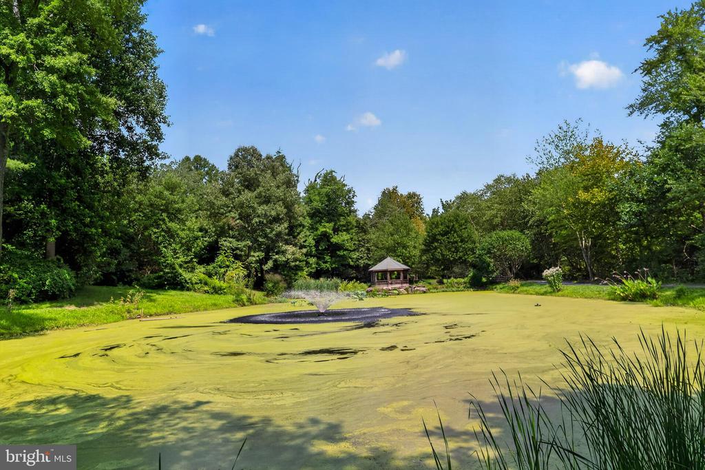 4507 HIGHLAND GREEN COURT