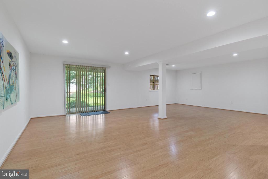 4507 HIGHLAND GREEN COURT