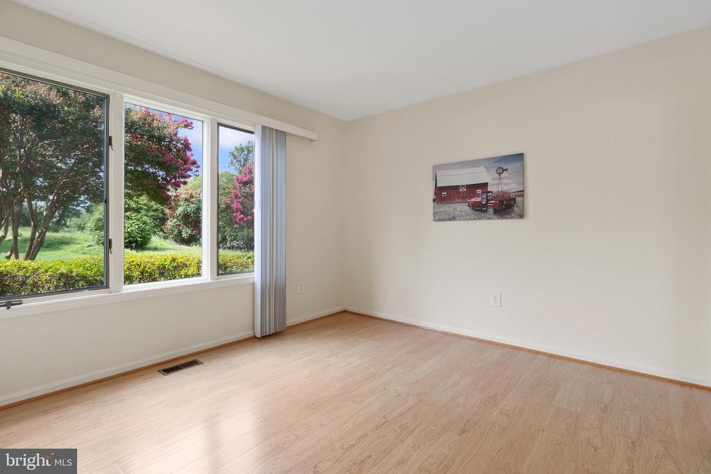 4507 HIGHLAND GREEN COURT