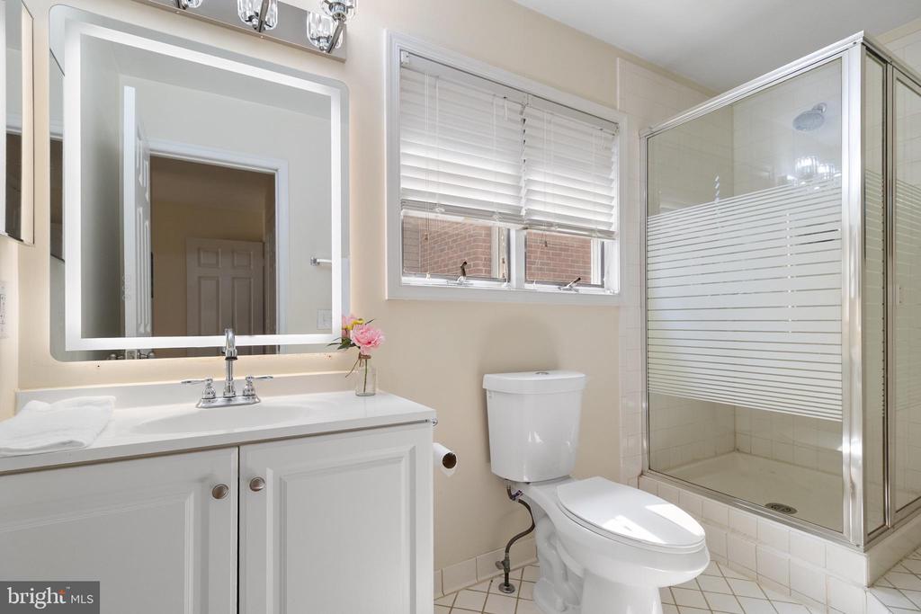 4507 HIGHLAND GREEN COURT