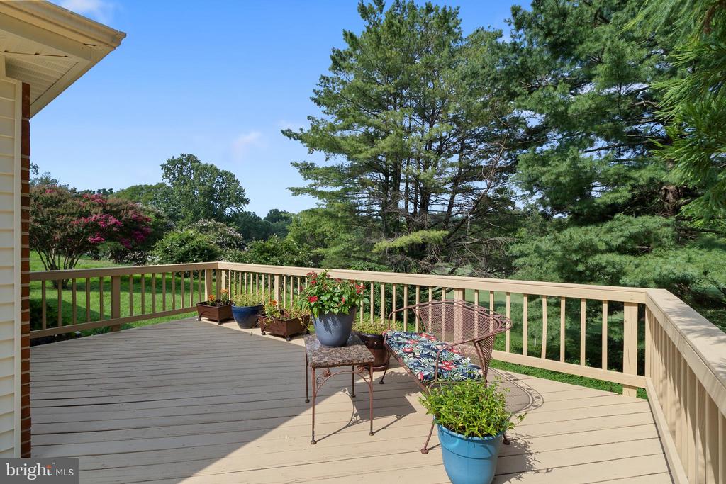 4507 HIGHLAND GREEN COURT