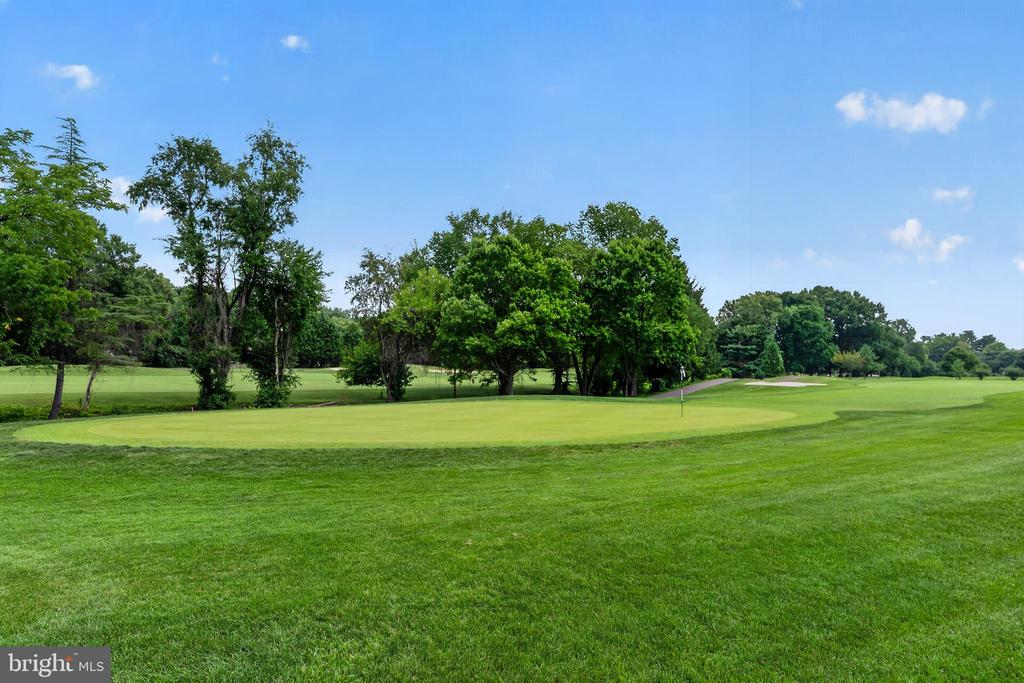 4507 HIGHLAND GREEN COURT