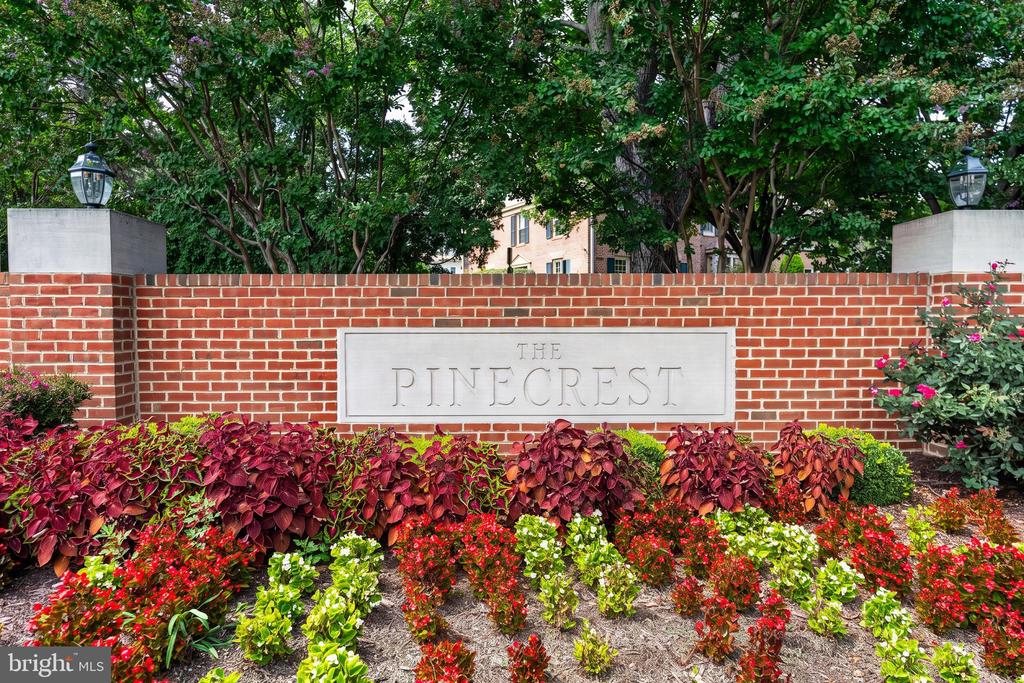 4507 HIGHLAND GREEN COURT