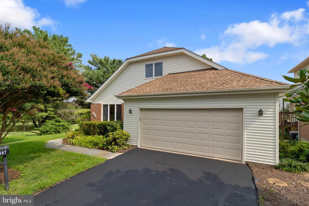 4507 HIGHLAND GREEN COURT