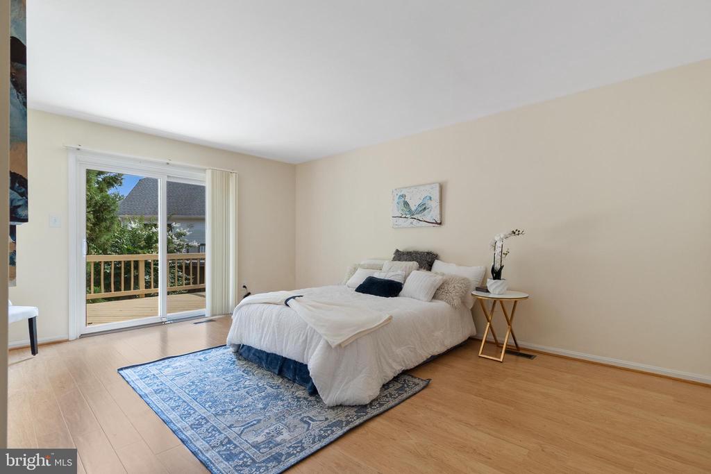 4507 HIGHLAND GREEN COURT