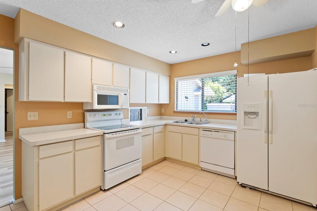 4557 FOREST WOOD TRL #22