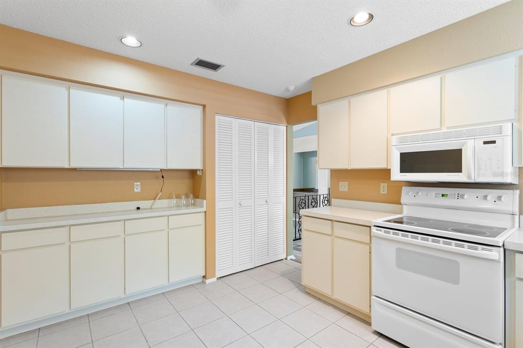 4557 FOREST WOOD TRL #22